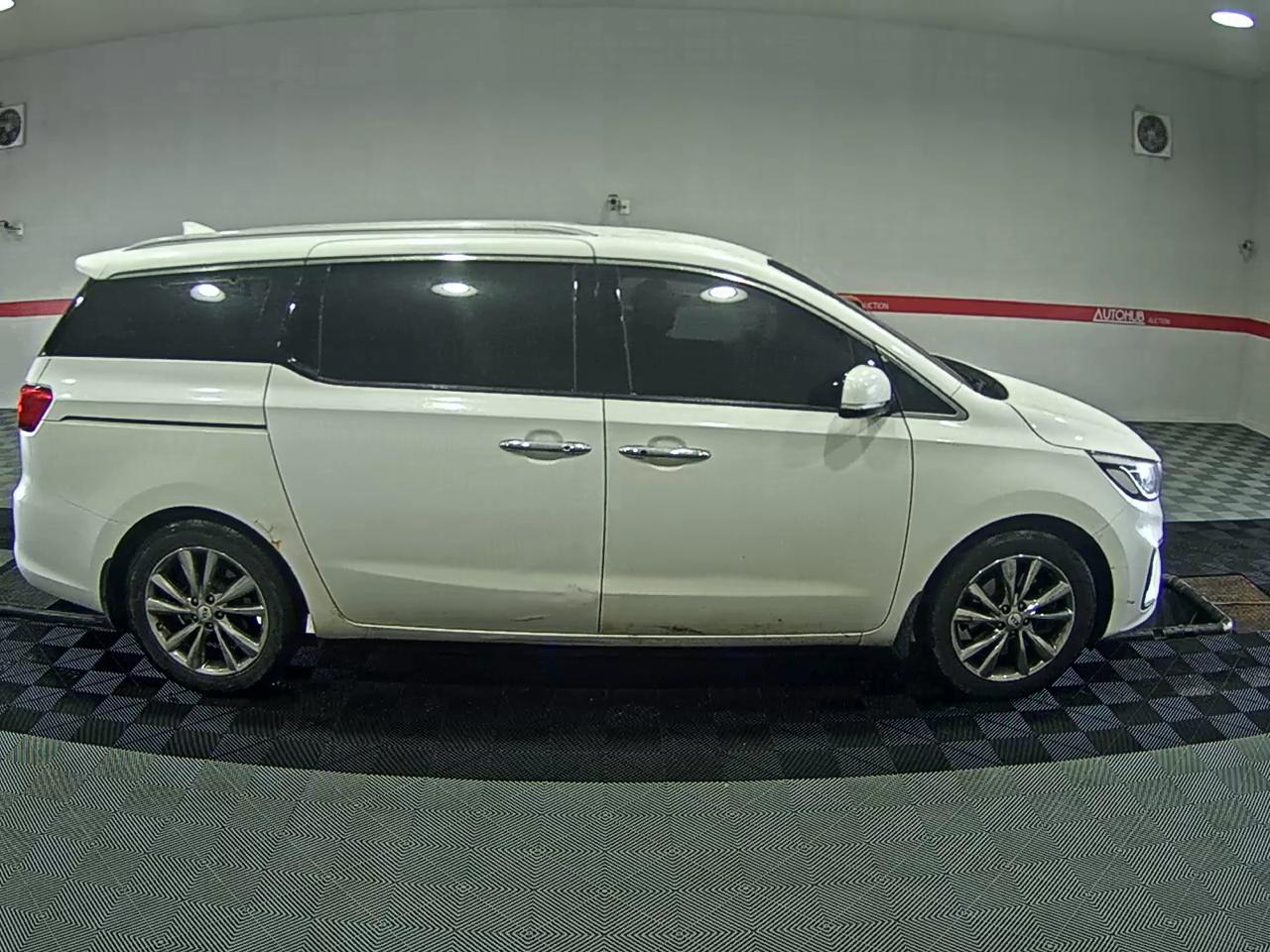 2019 - kia carnival