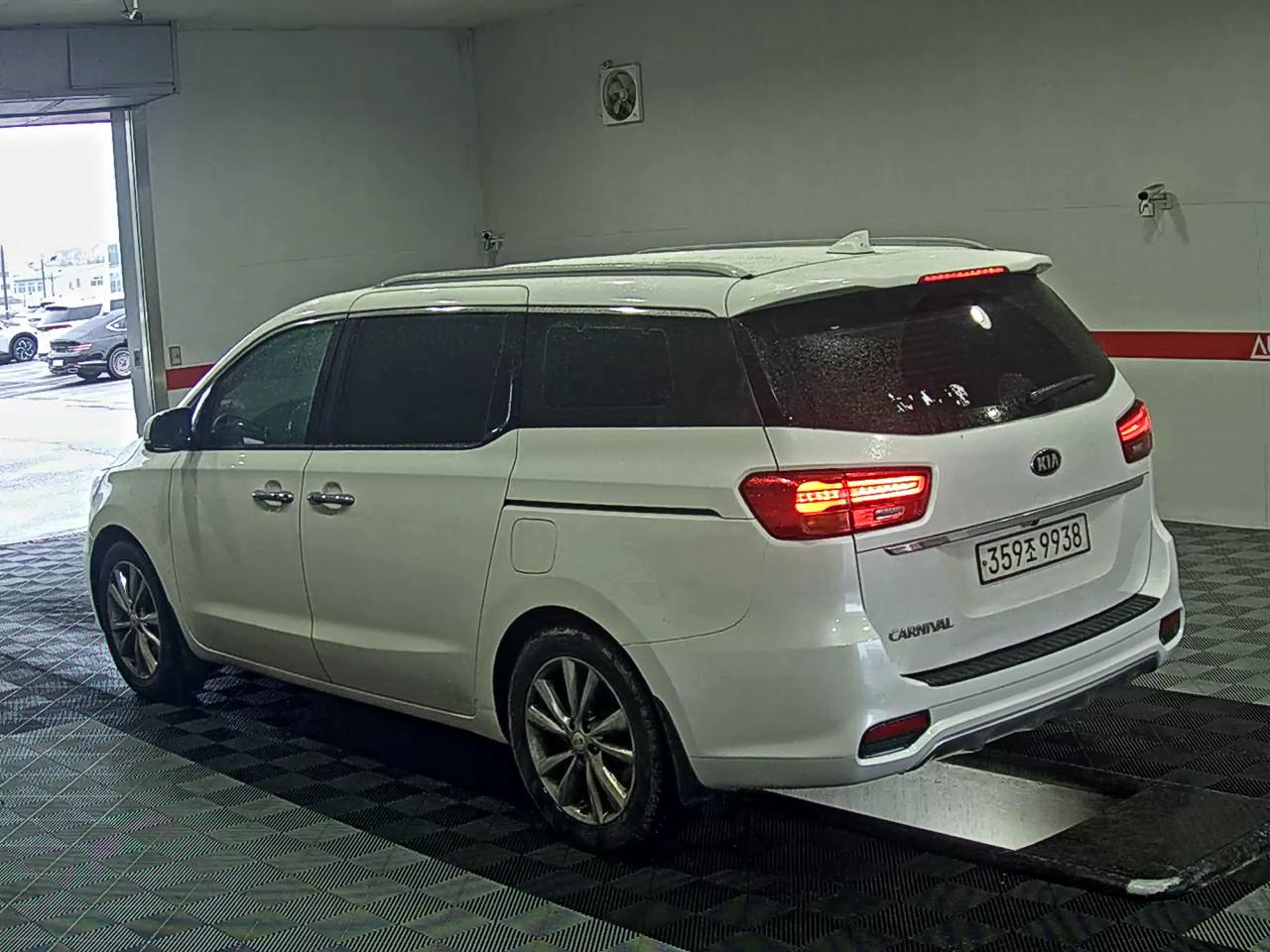 2019 - kia carnival