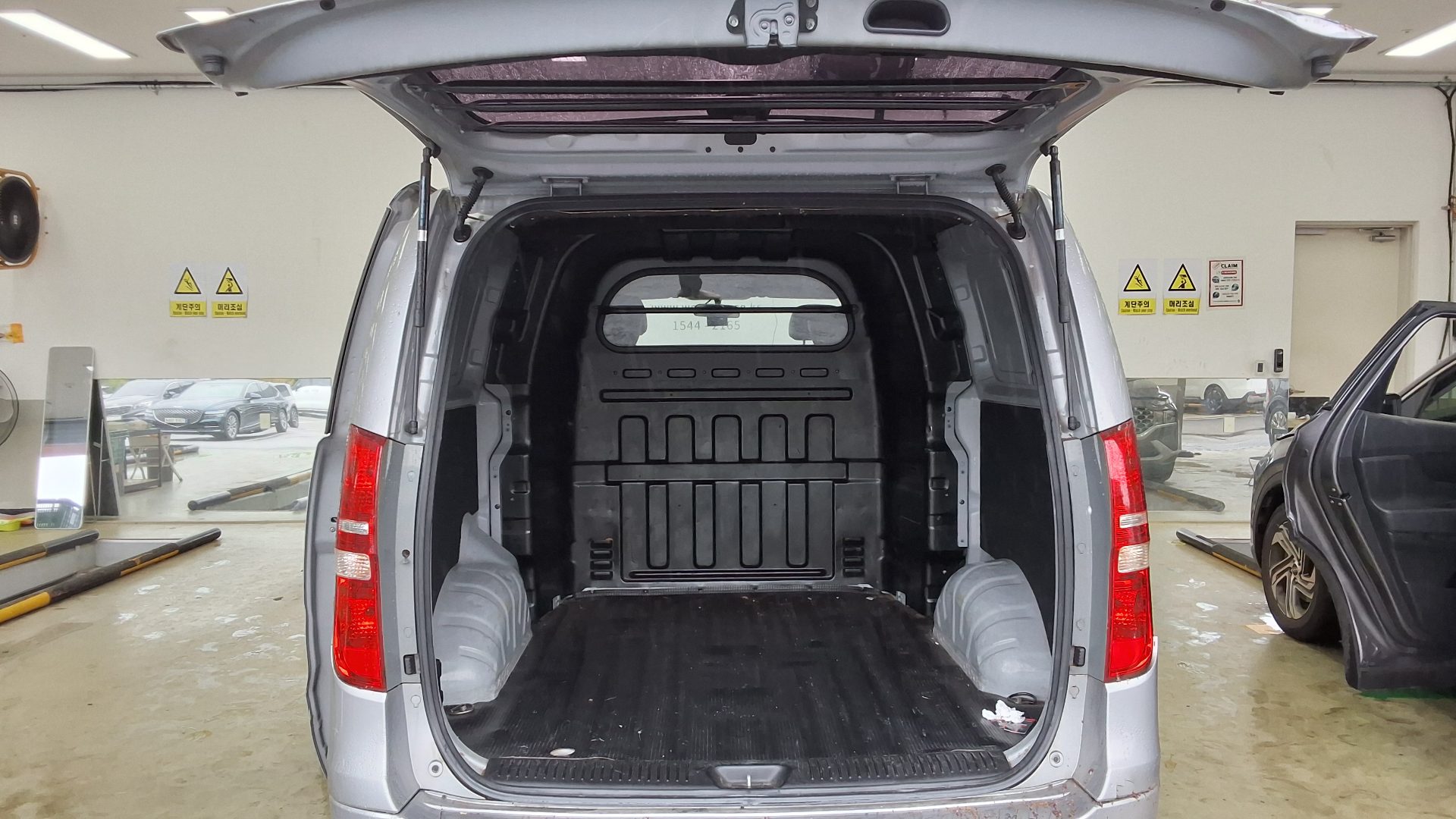 2014 - hyundai grand starex