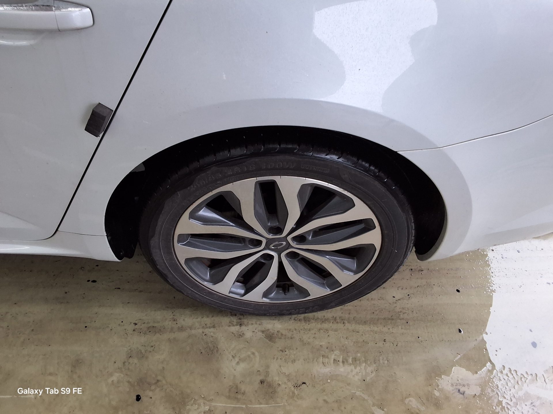 2016 - renault sm6