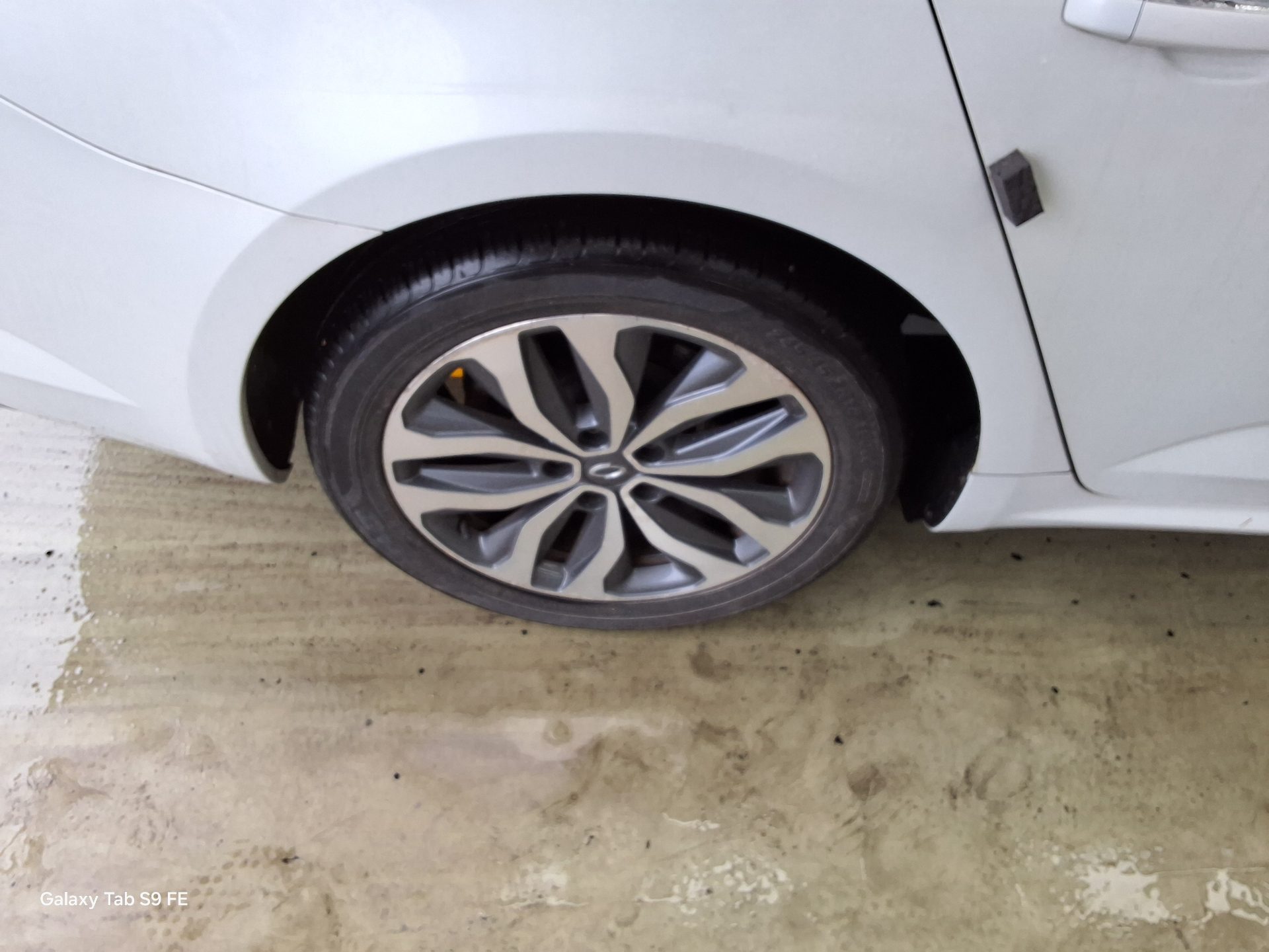 2016 - renault sm6