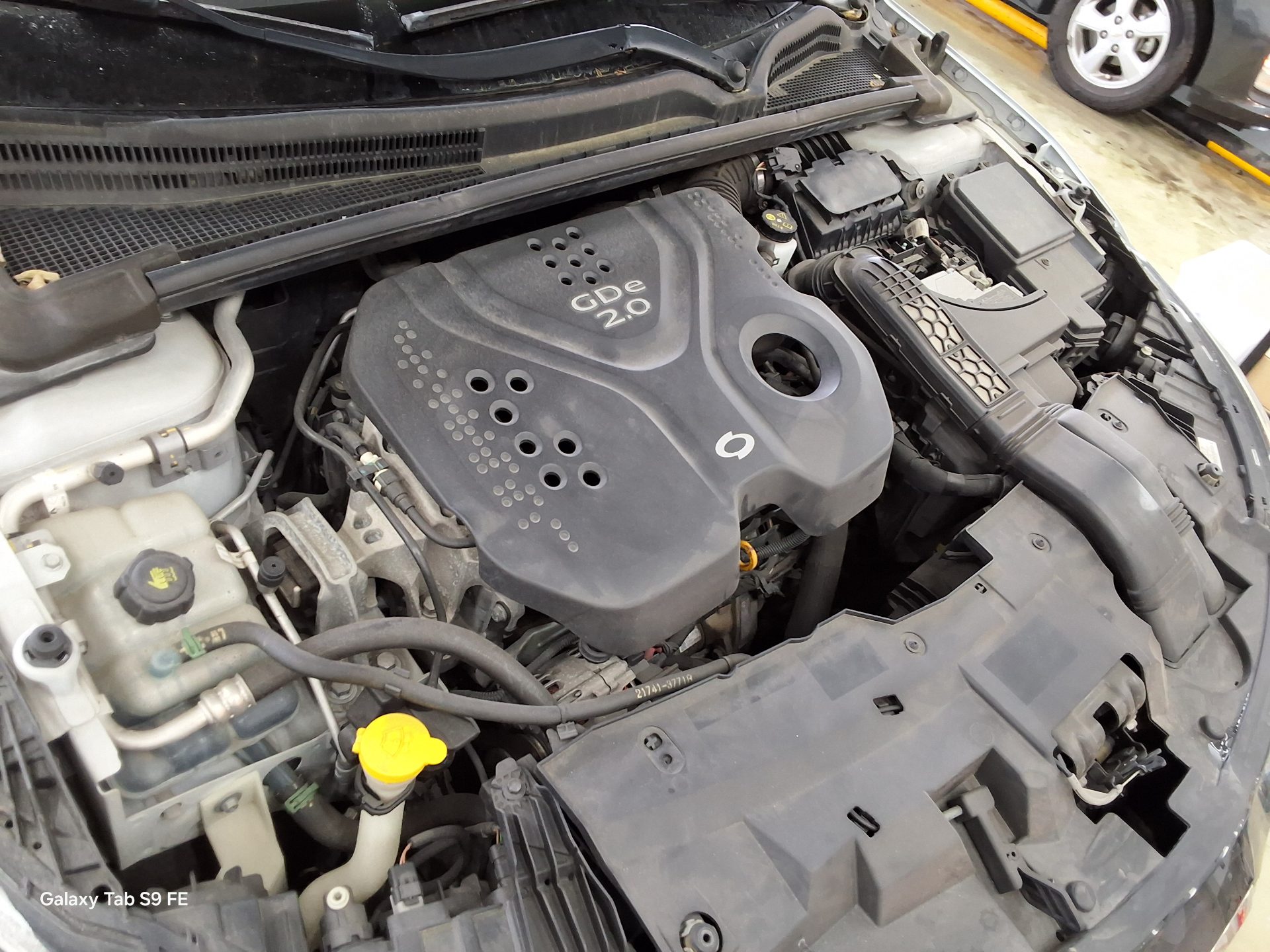 2016 - renault sm6