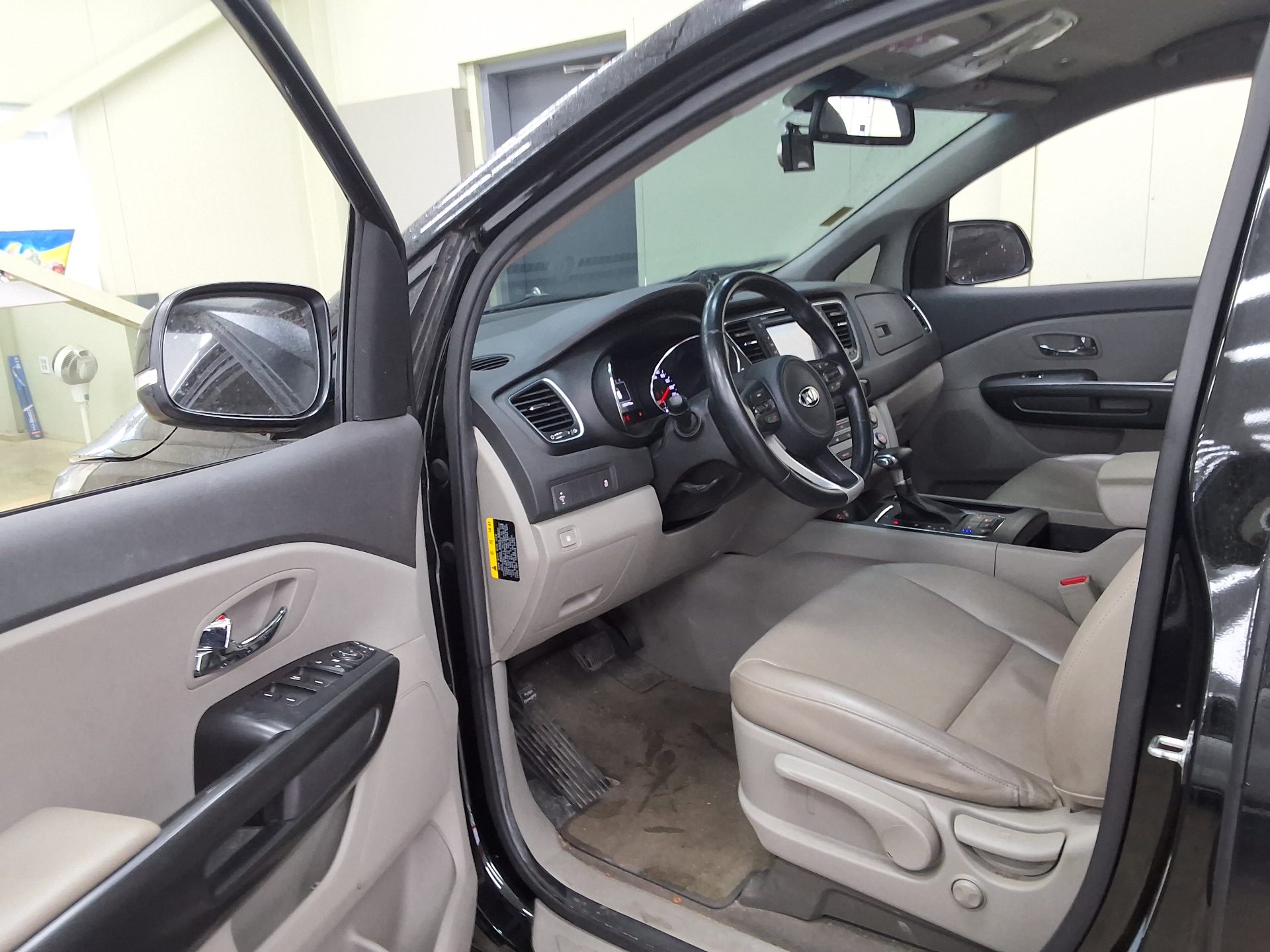 2018 - kia carnival