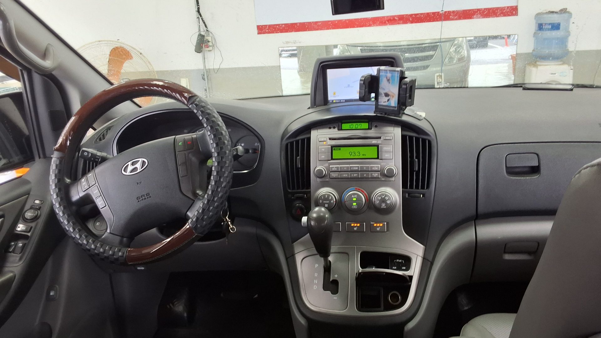 2014 - hyundai grand starex