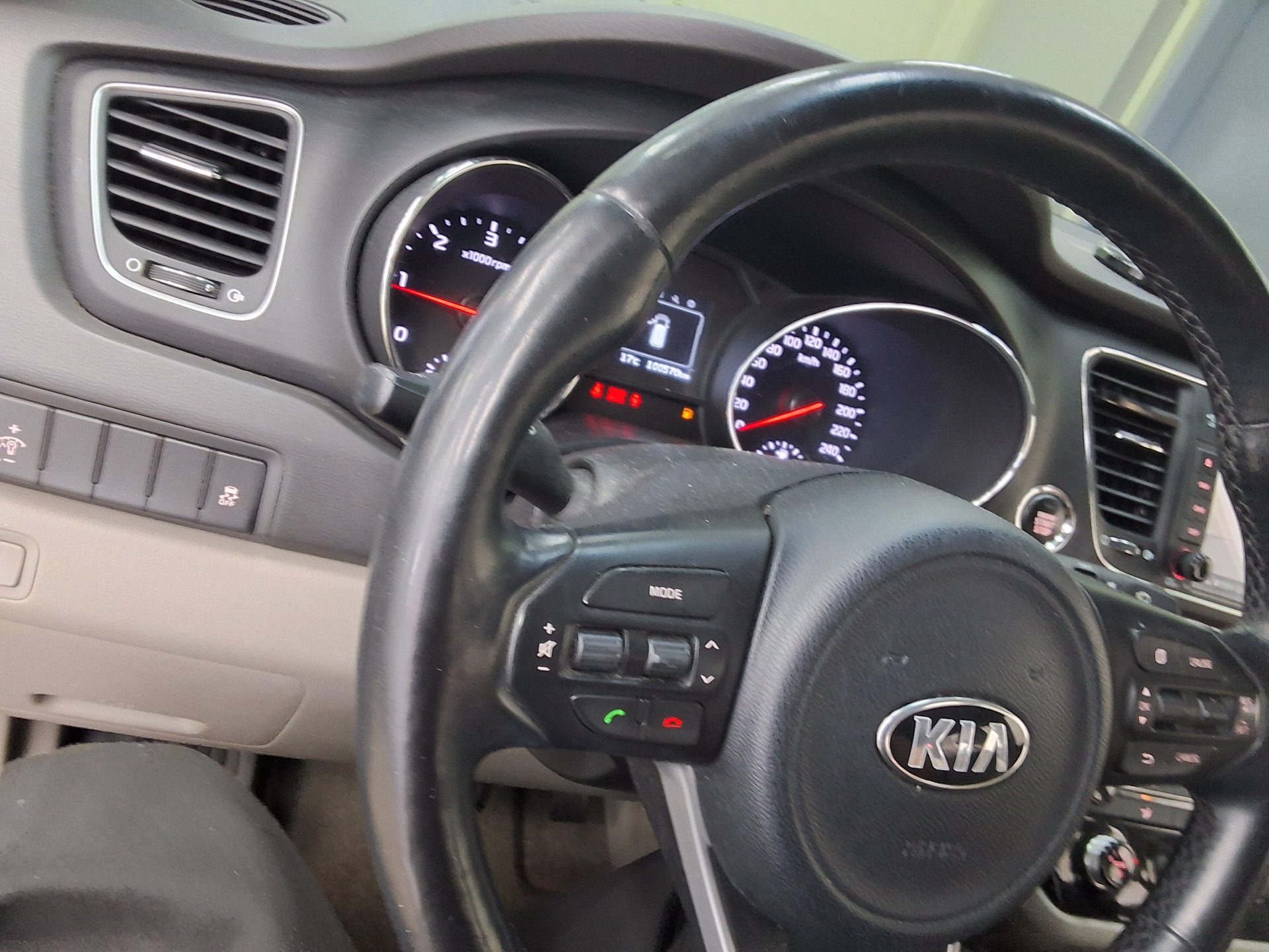 2018 - kia carnival