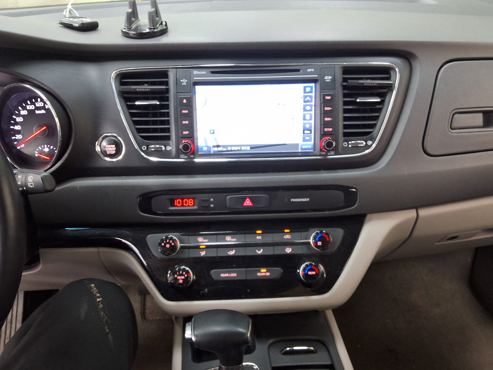 2018 - kia carnival