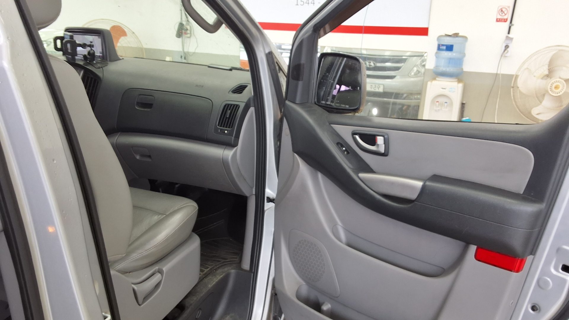 2014 - hyundai grand starex