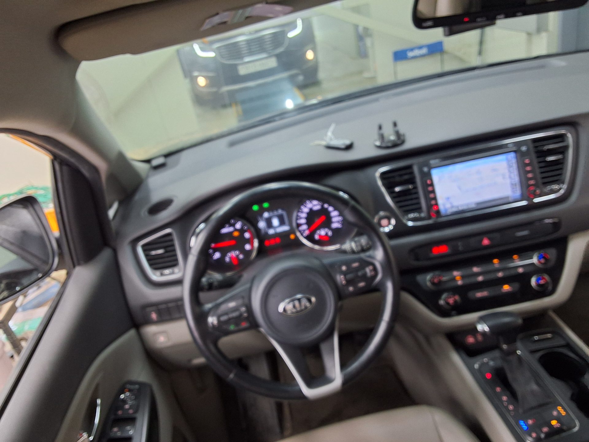 2018 - kia carnival