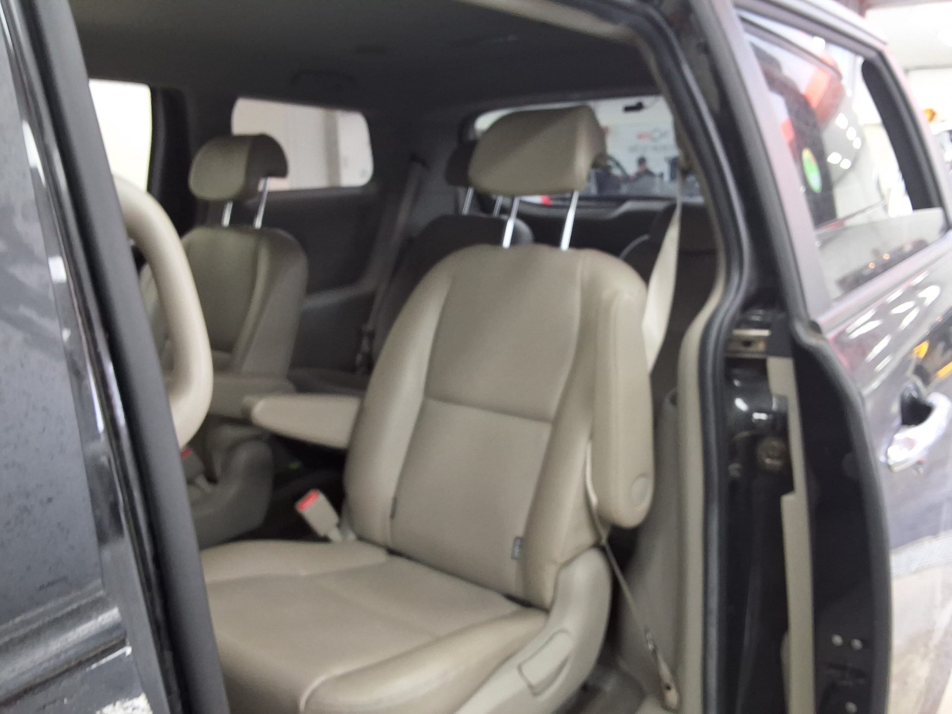 2018 - kia carnival