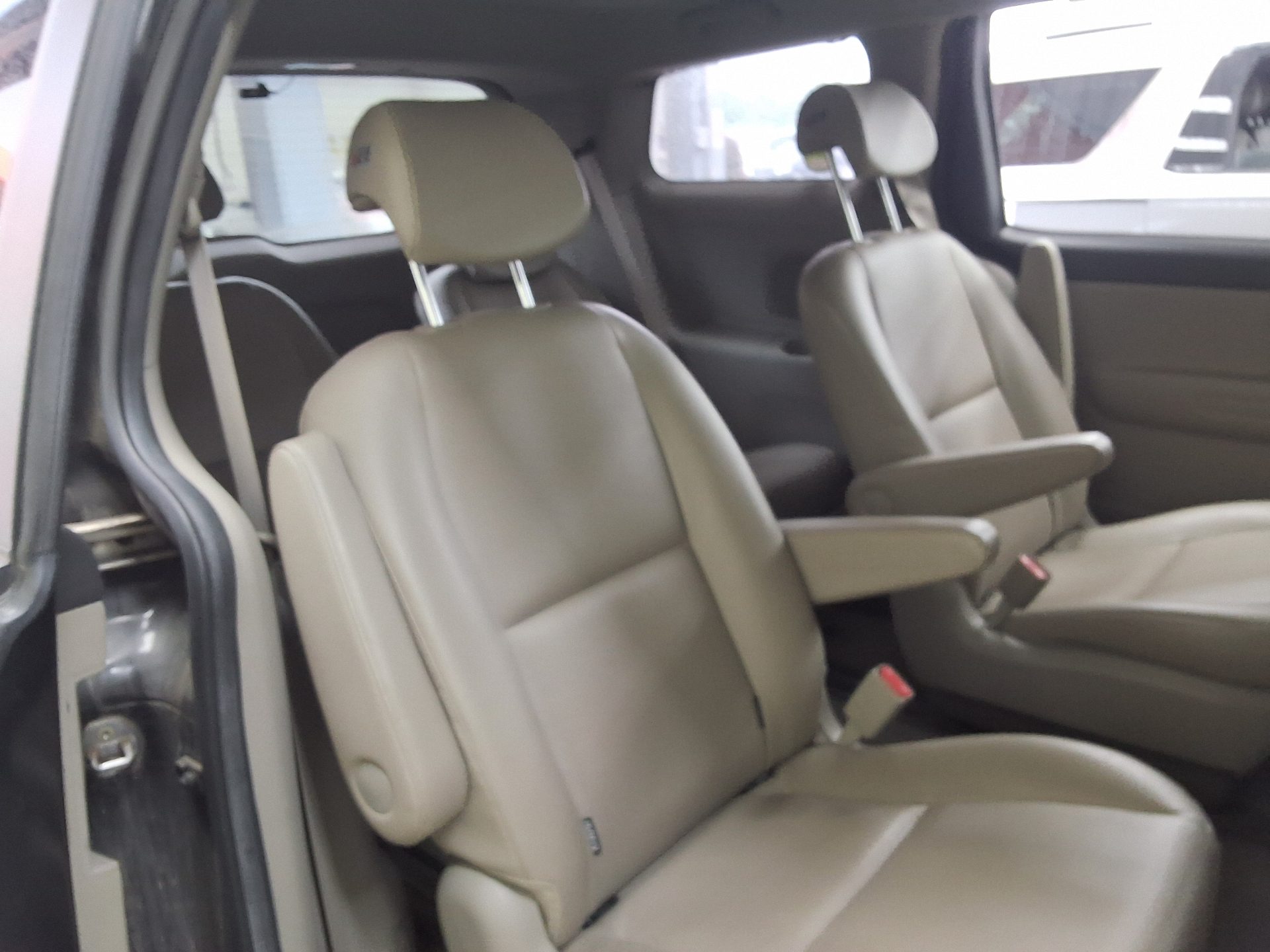 2018 - kia carnival