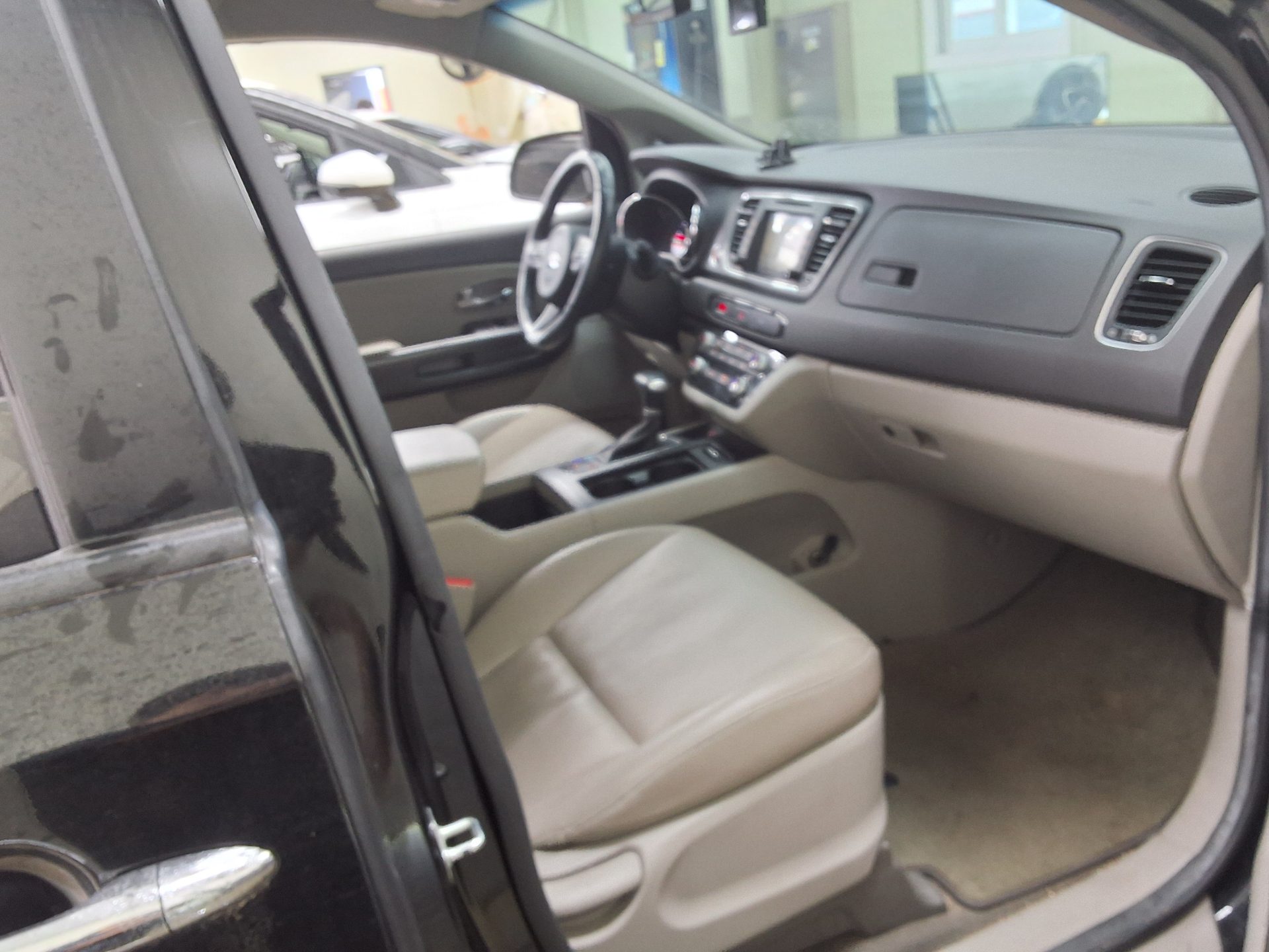 2018 - kia carnival