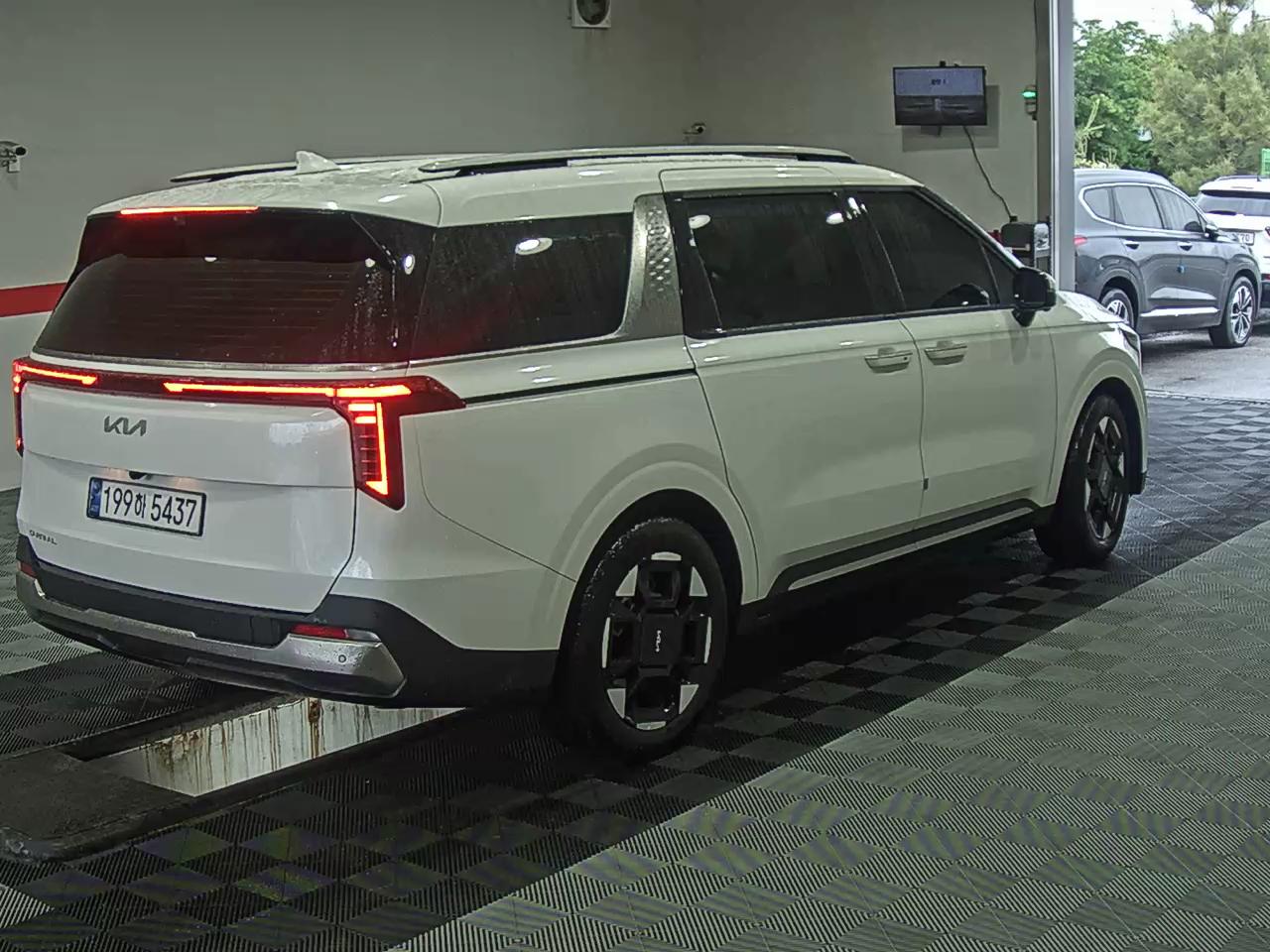 2025 - kia carnival