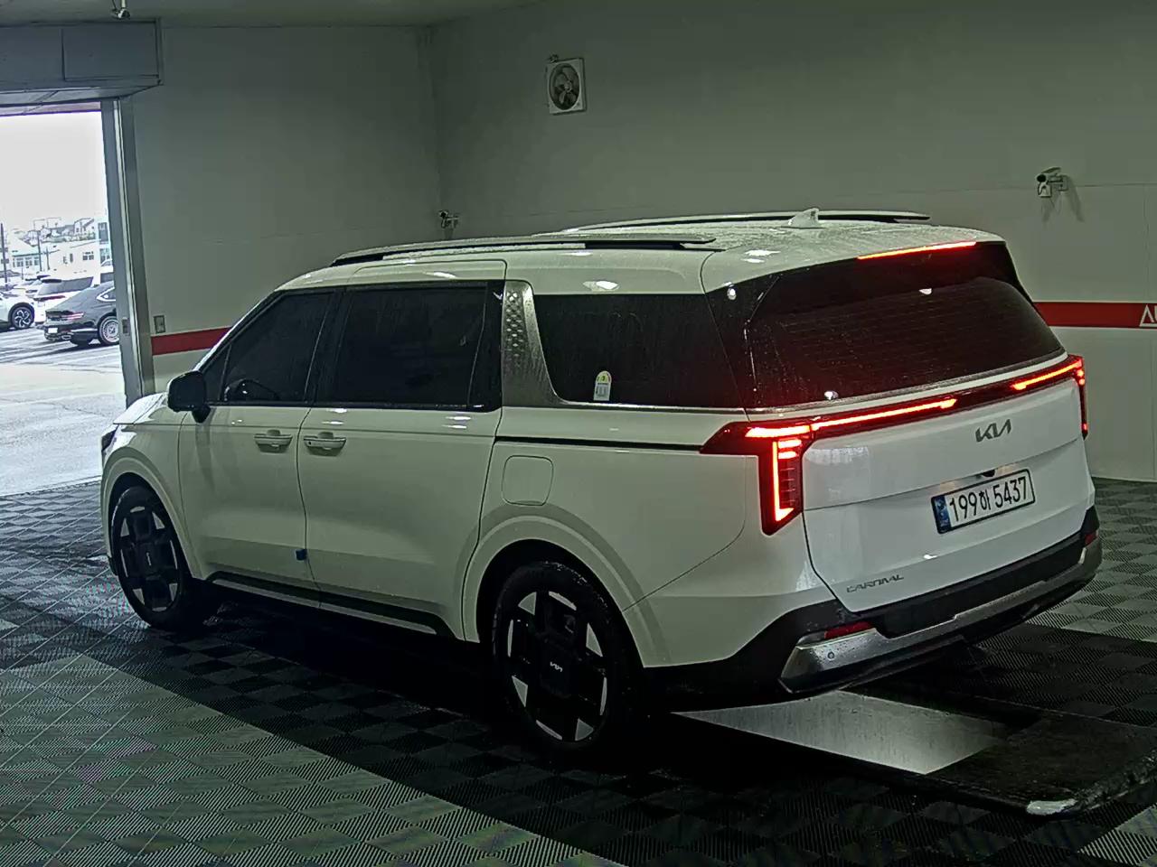 2025 - kia carnival
