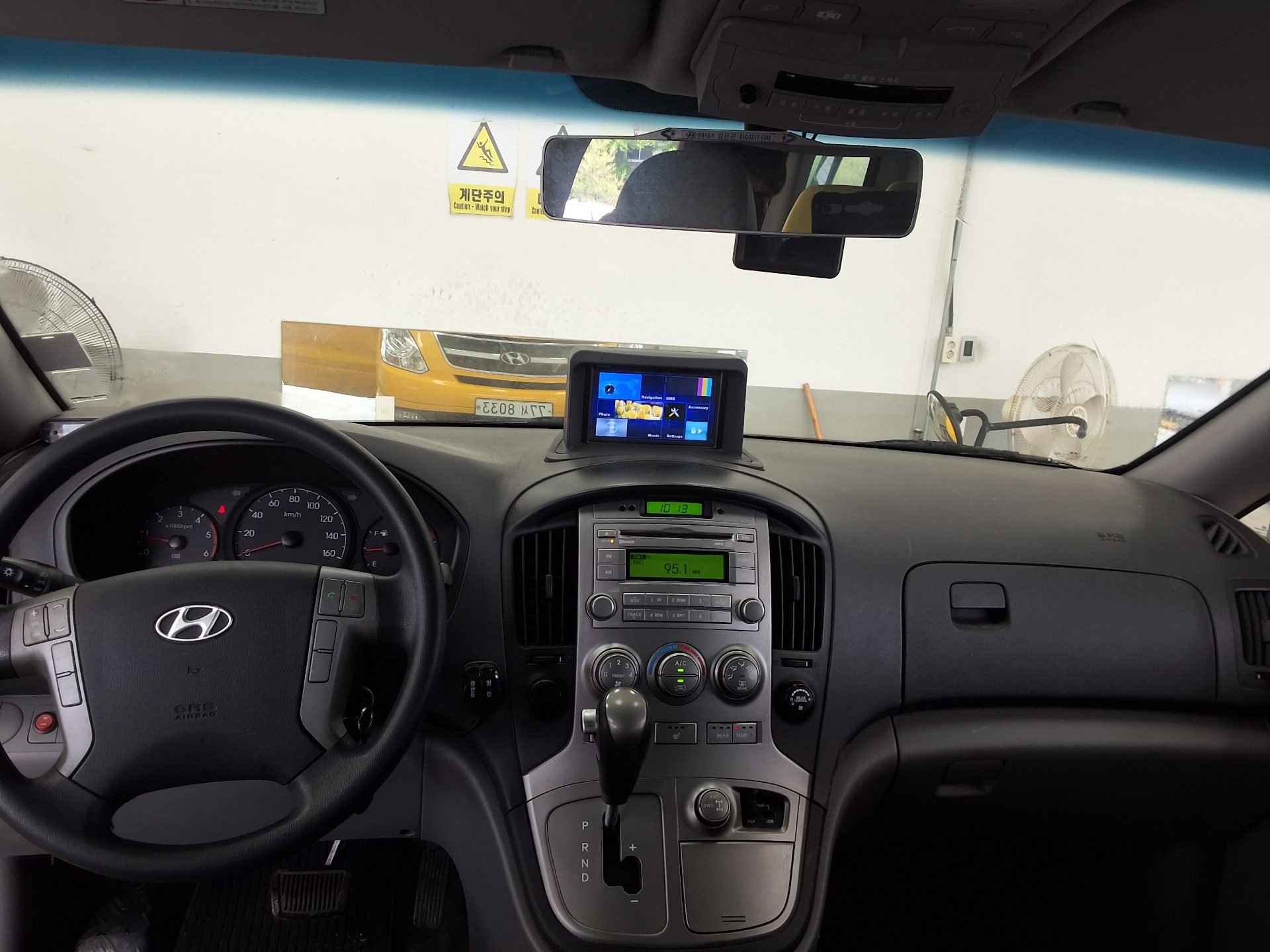 2015 - hyundai grand starex