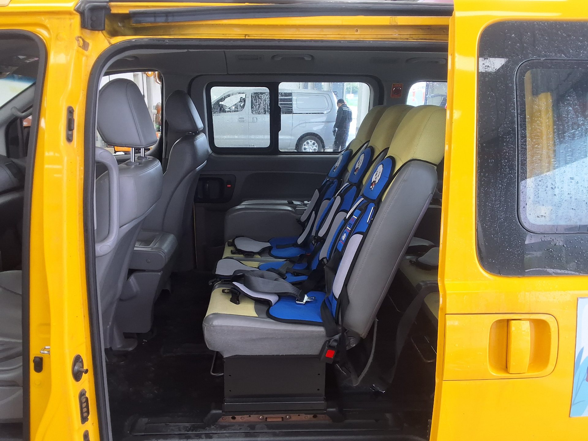 2015 - hyundai grand starex