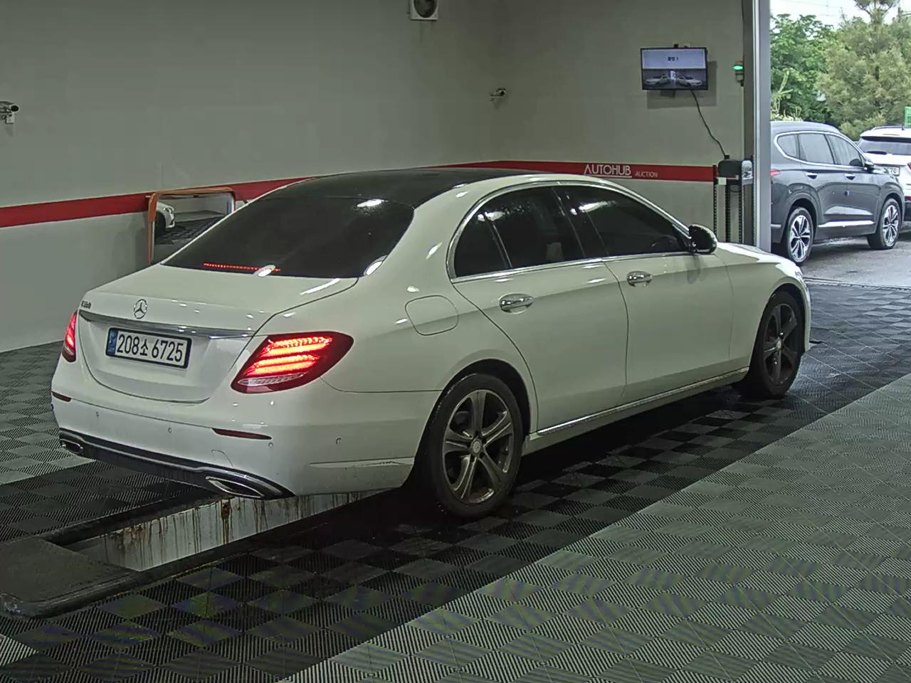 2017 - mercedes-benz e300