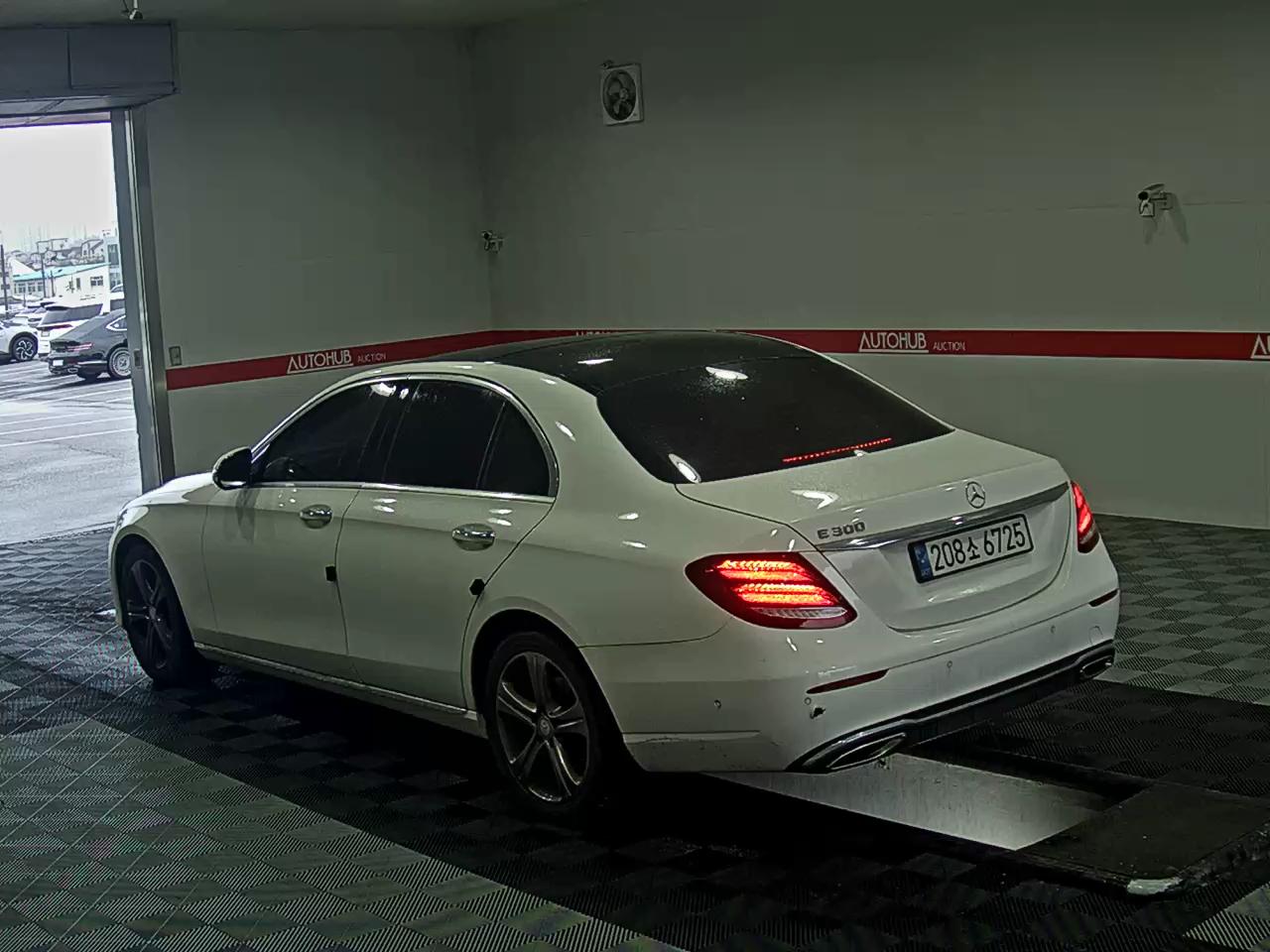 2017 - mercedes-benz e300