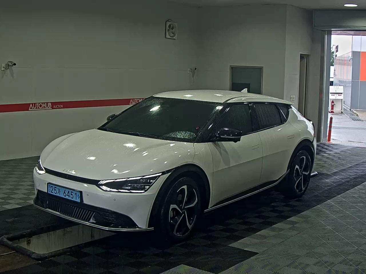 2023 - kia ev6