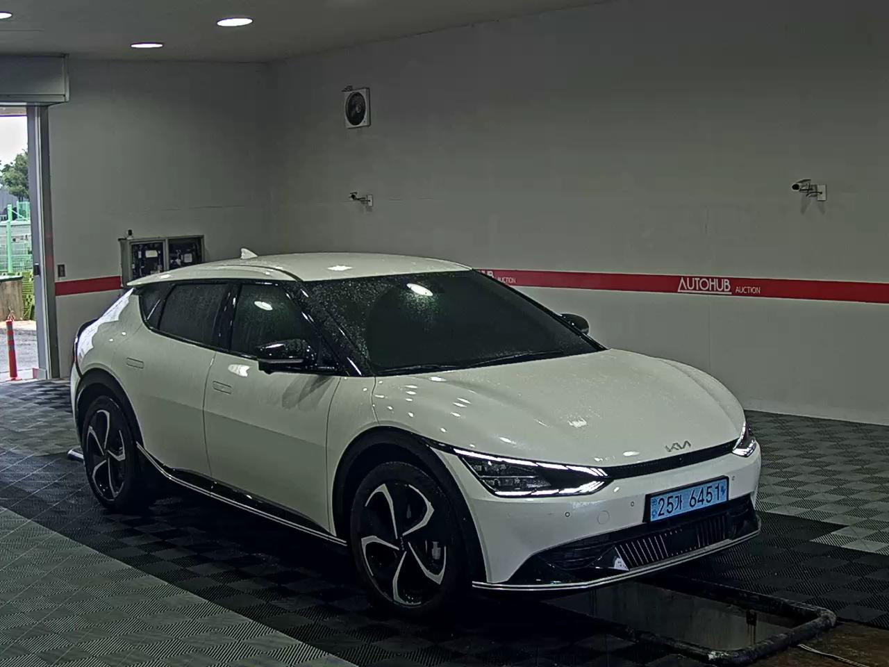 2023 - kia ev6