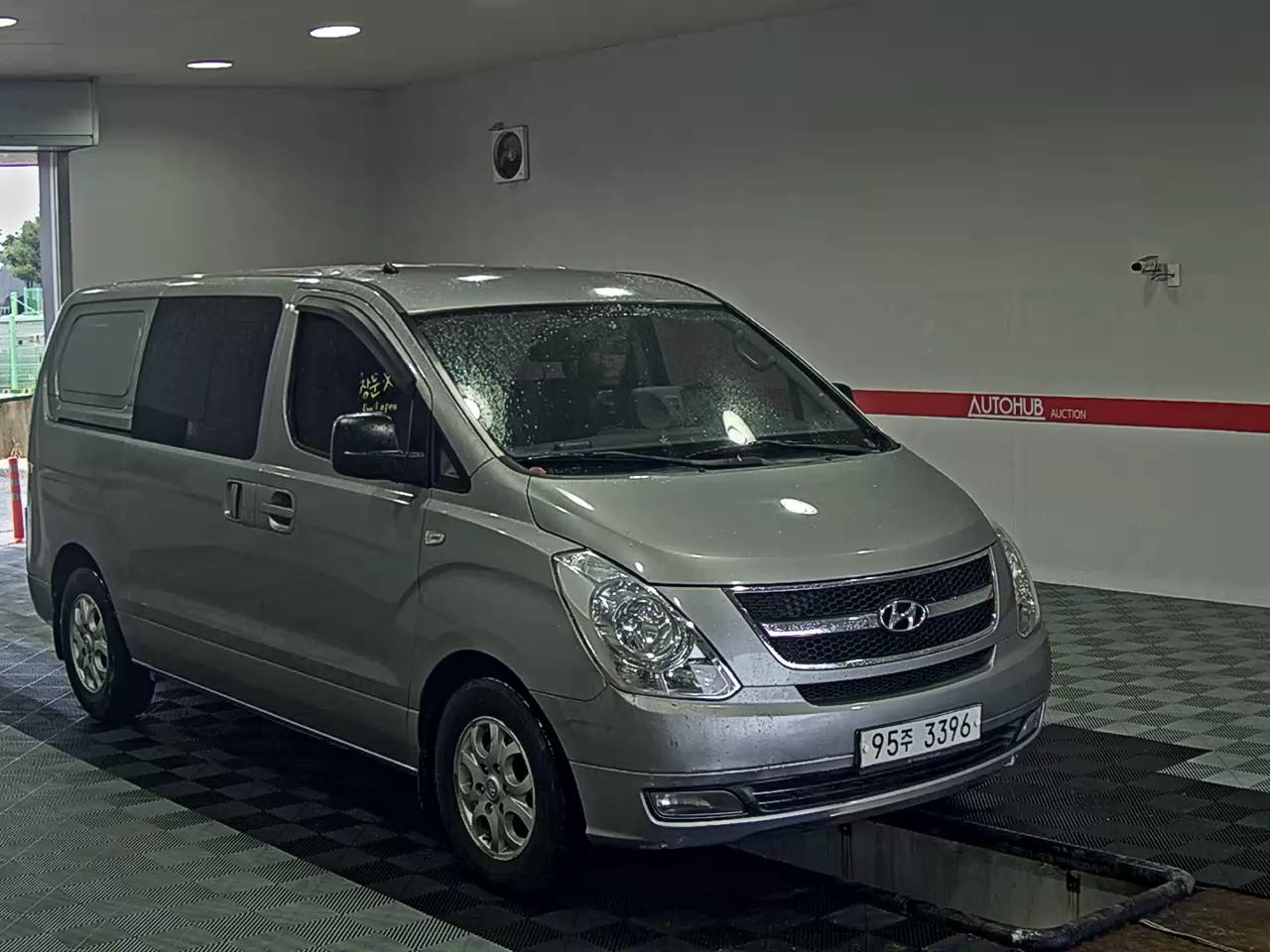 2014 - hyundai grand starex