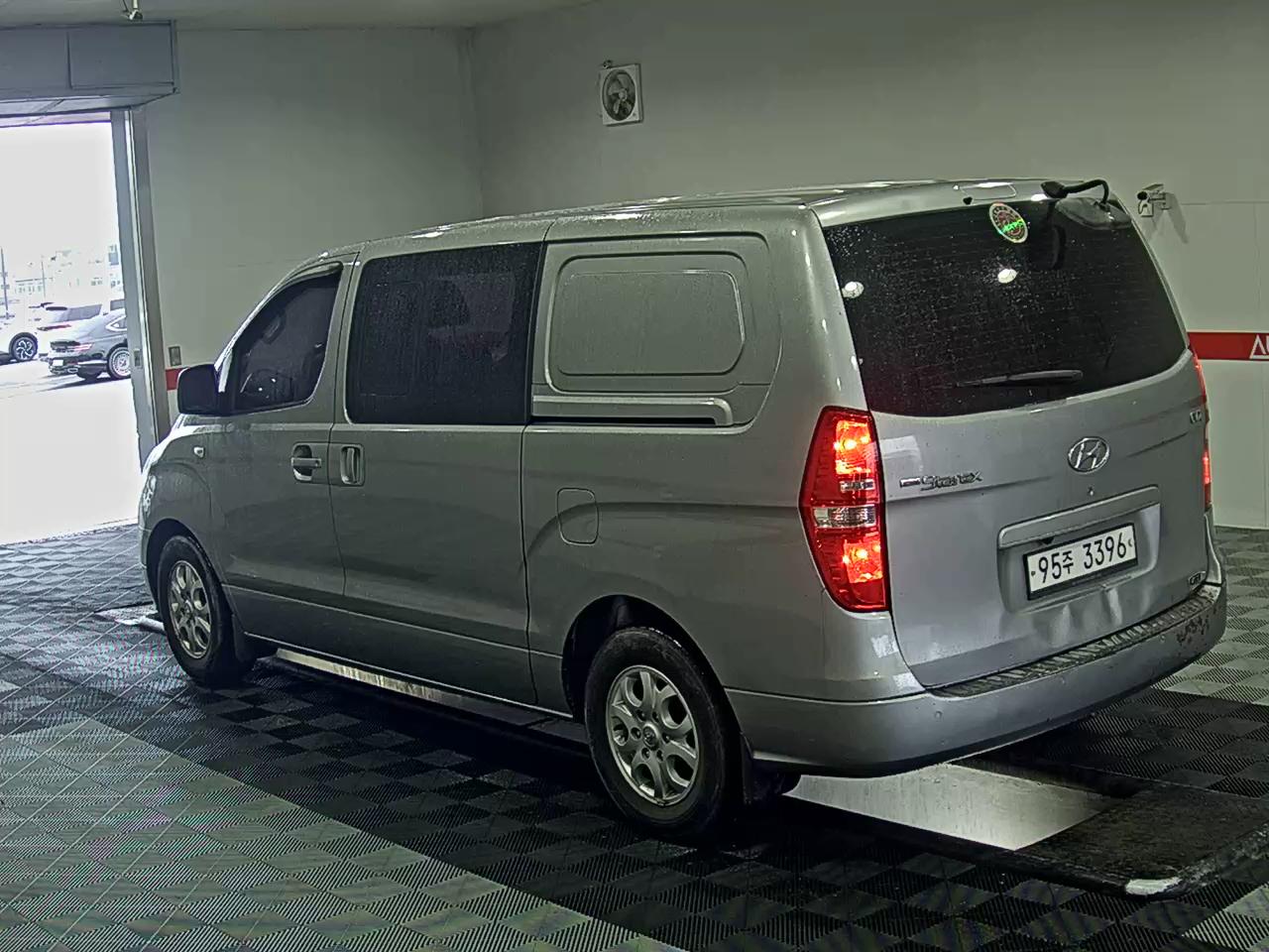 2014 - hyundai grand starex