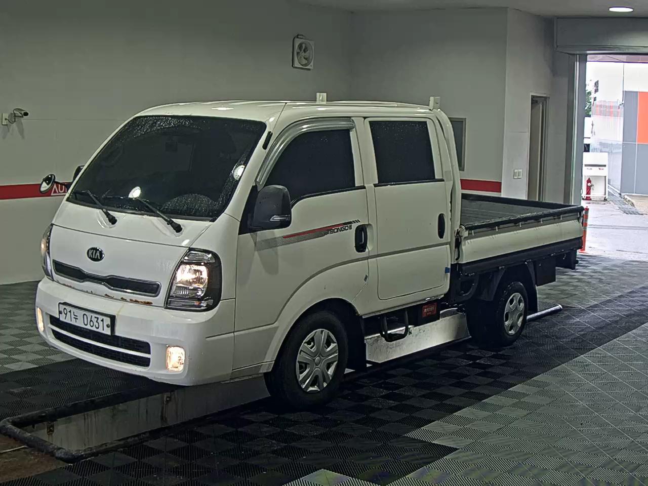 KIA BONGO III CARGO 1 TON DOUBLE CAB EXTRA WHEELBASE