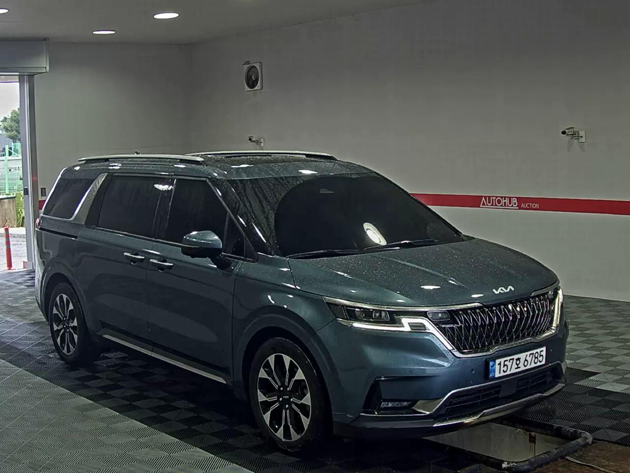 2023 - kia carnival