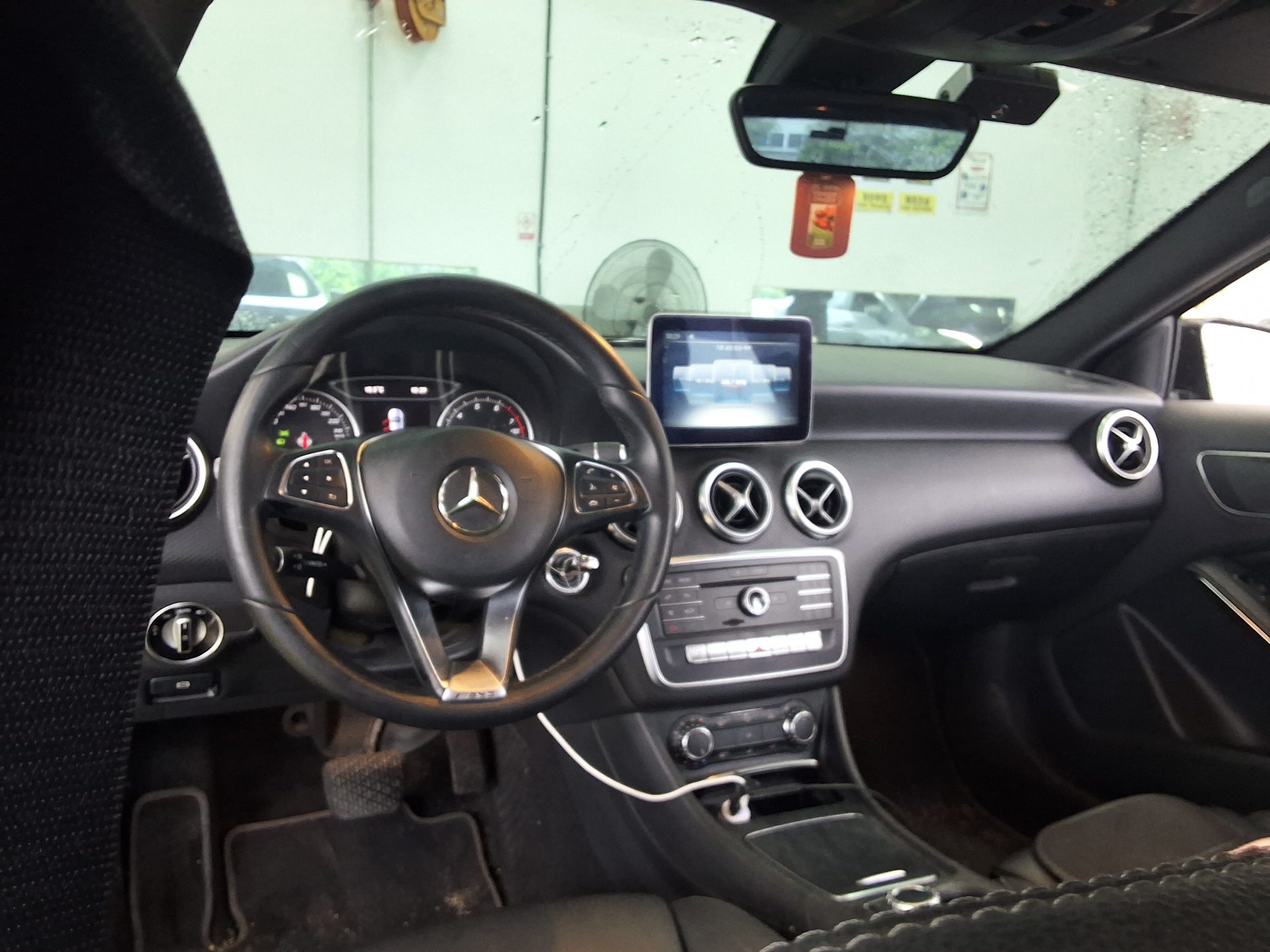 2017 - mercedes-benz a200