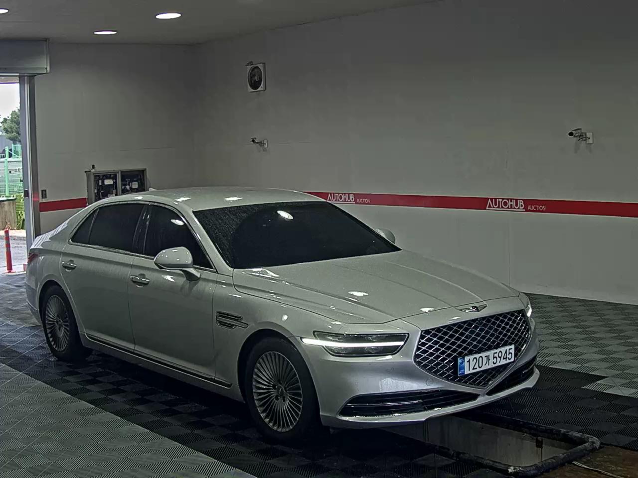 2019 - genesis g90