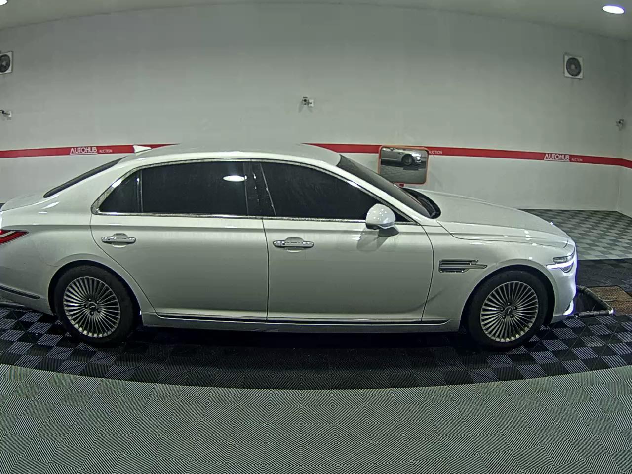 2019 - genesis g90