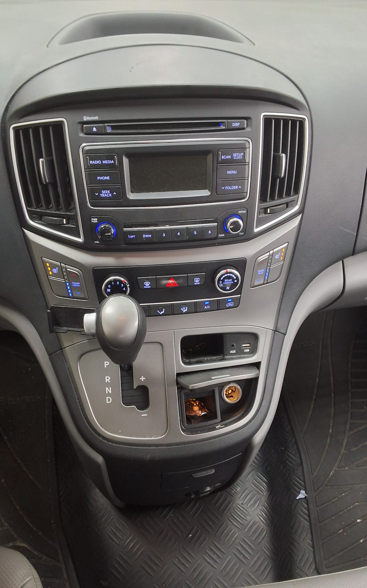 2018 - hyundai grand starex