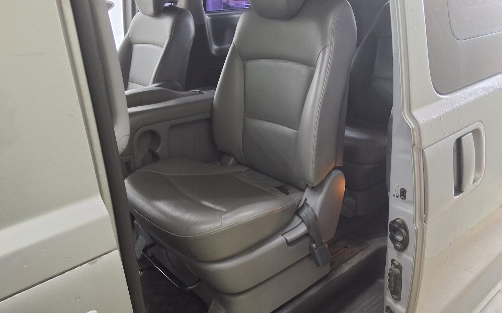 2018 - hyundai grand starex