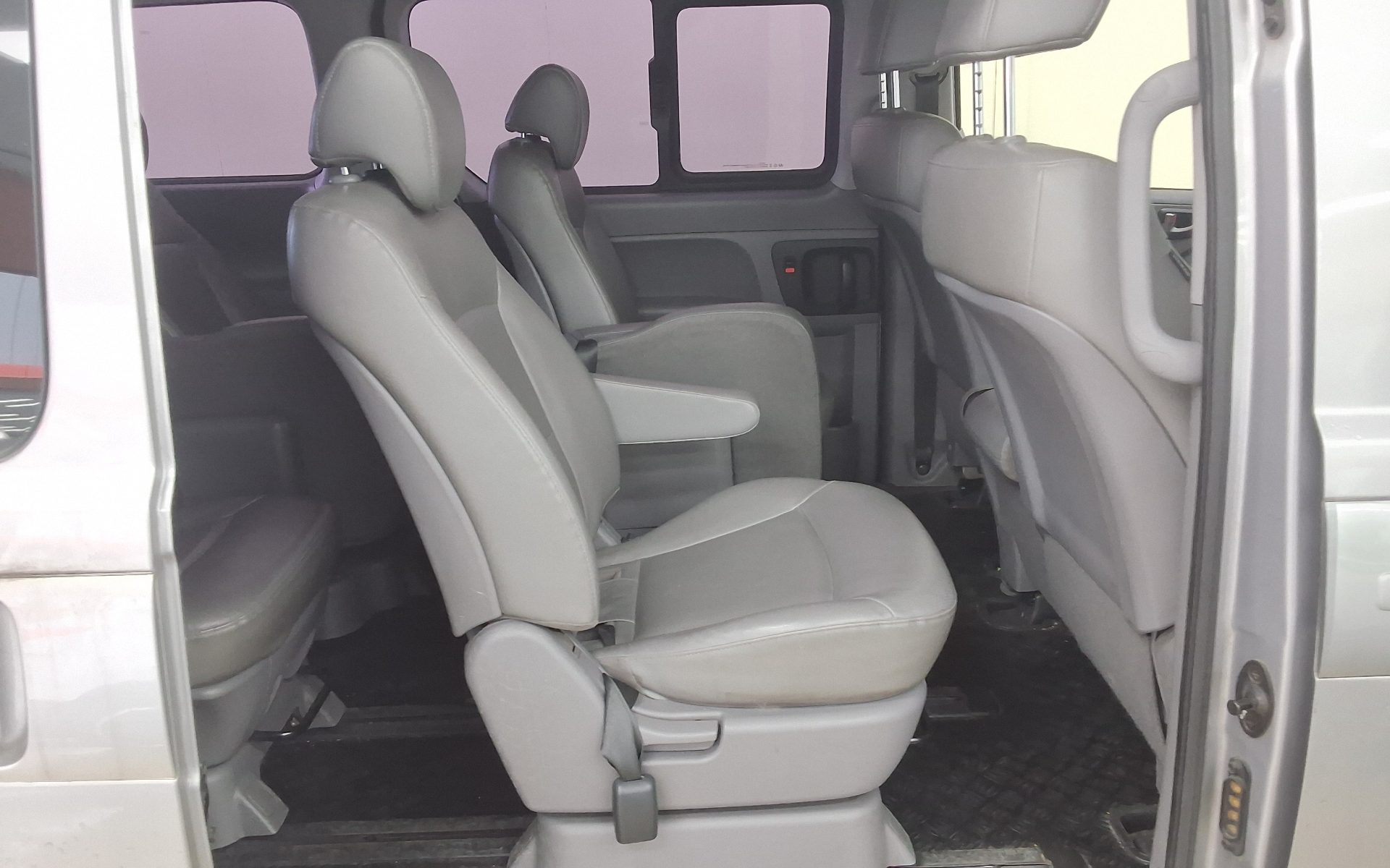 2018 - hyundai grand starex