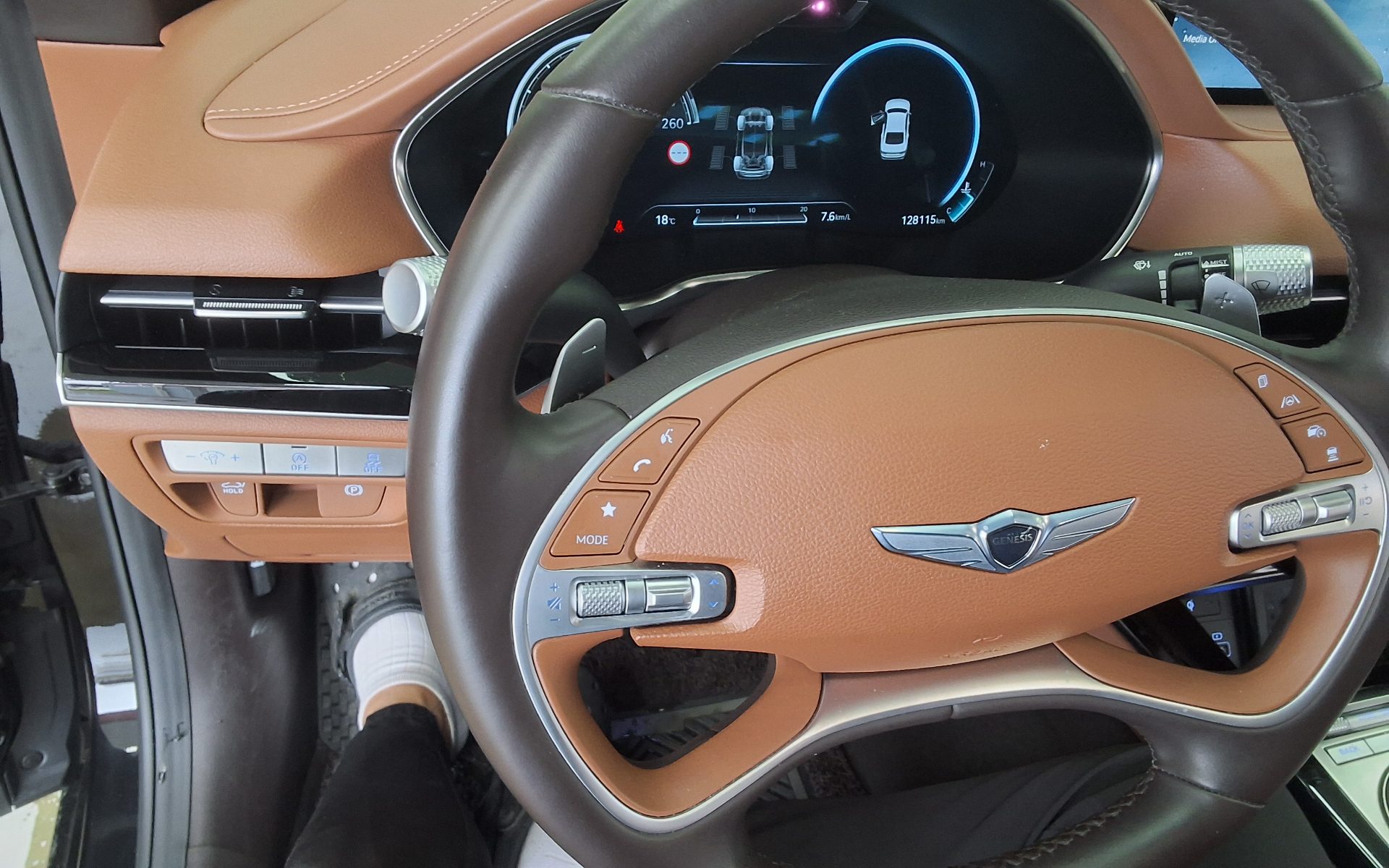 2022 - genesis g80