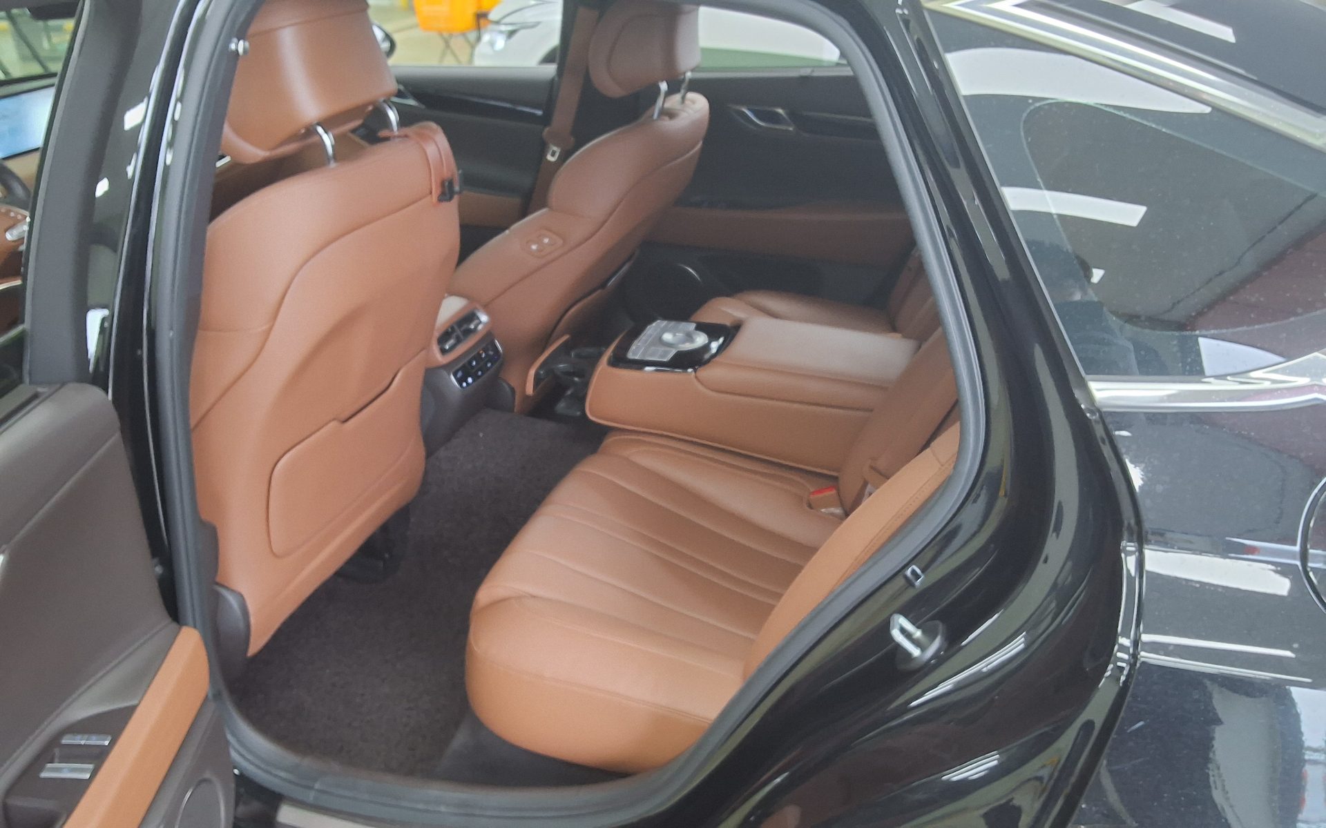 2022 - genesis g80