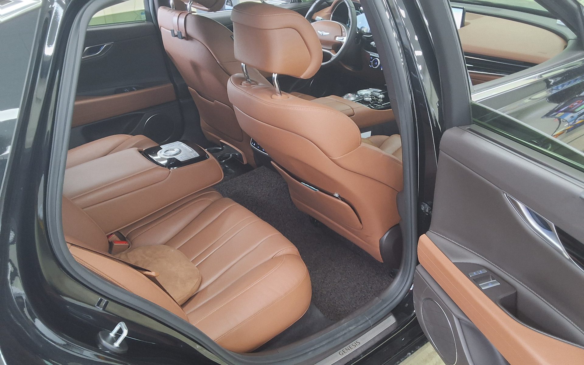 2022 - genesis g80