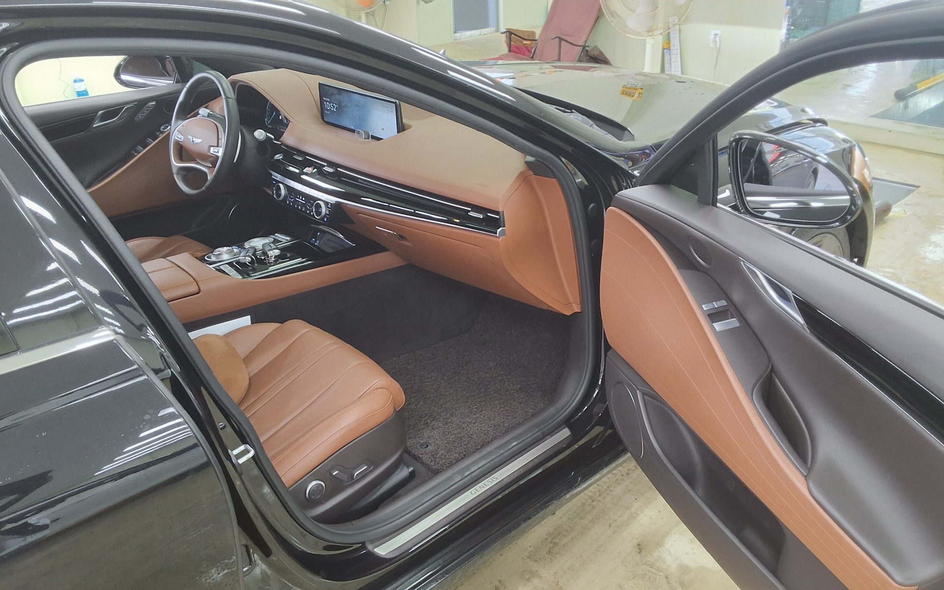 2022 - genesis g80