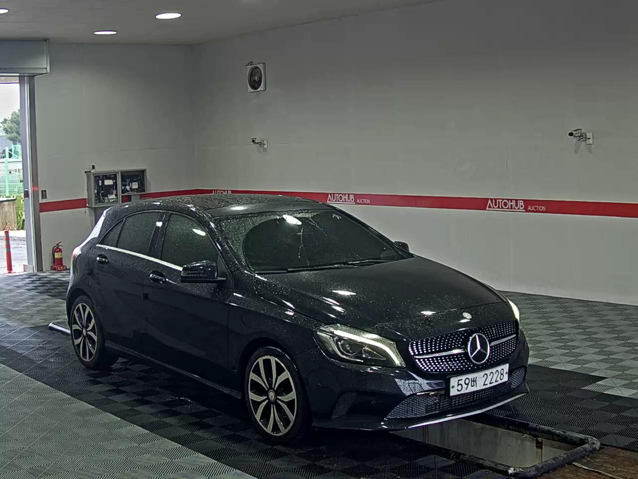 2017 - mercedes-benz a200