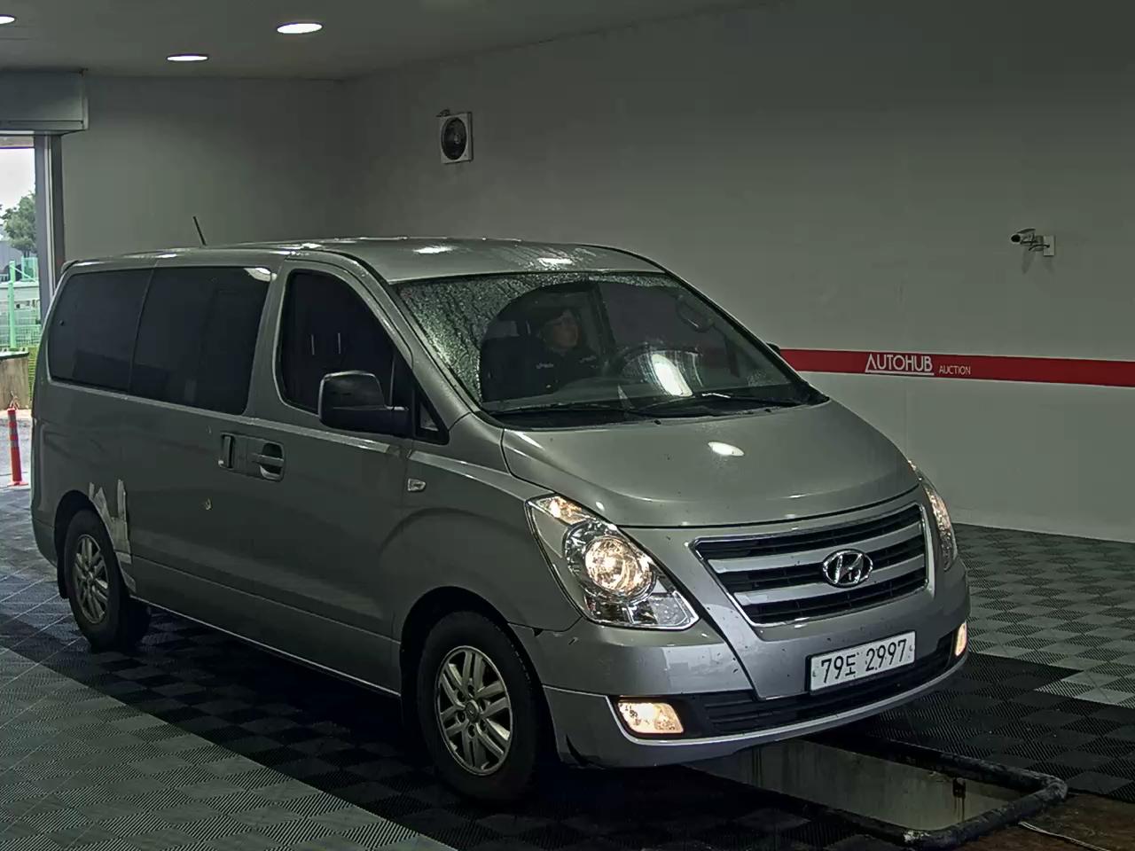 2018 - hyundai grand starex