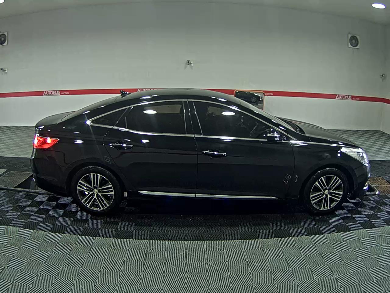 2013 - hyundai grandeur