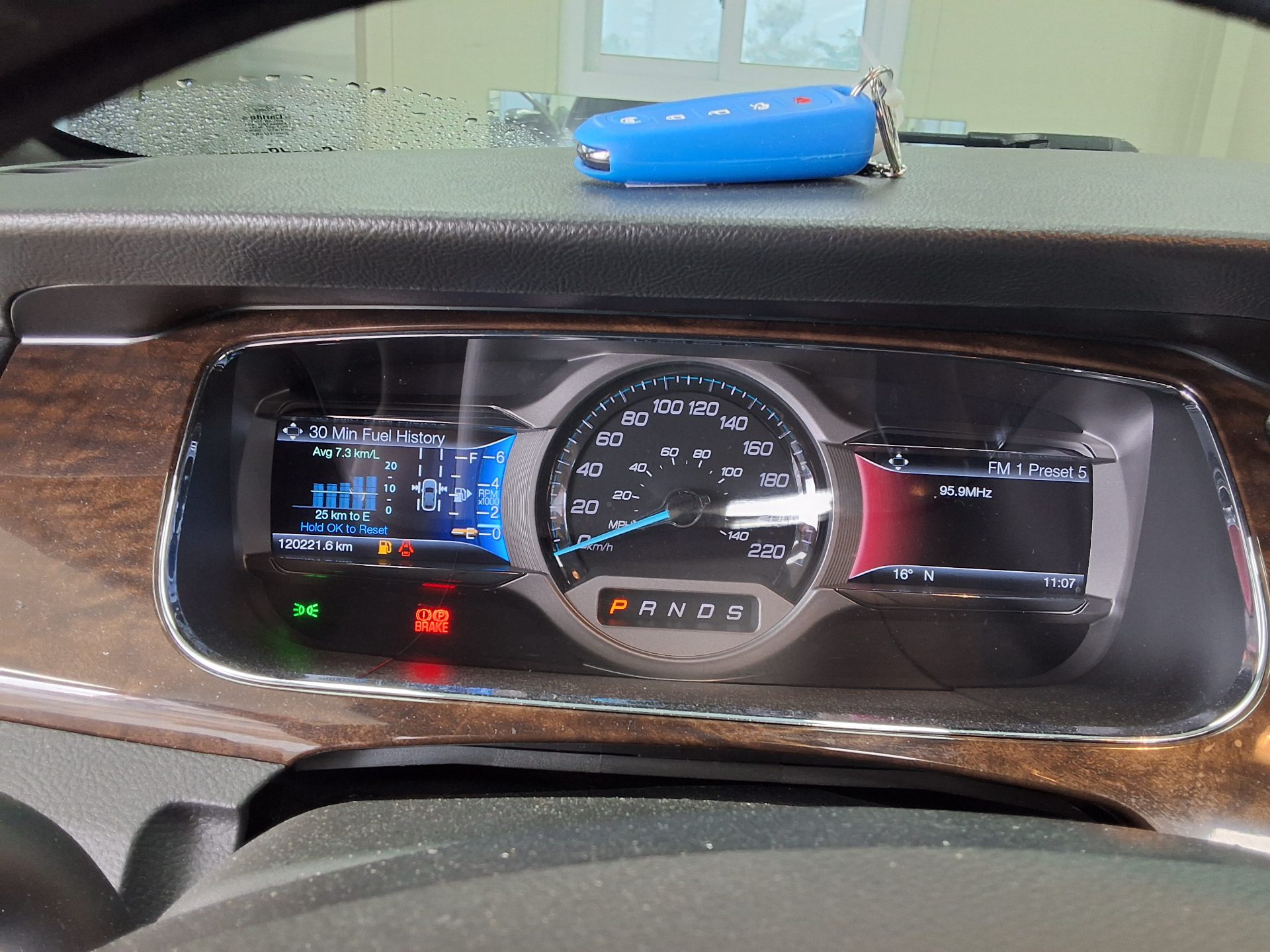 2017 - ford taurus