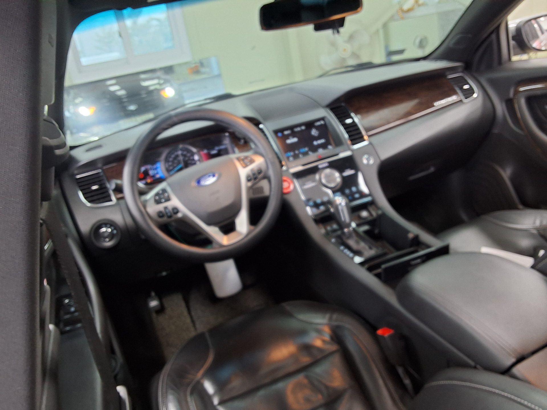 2017 - ford taurus