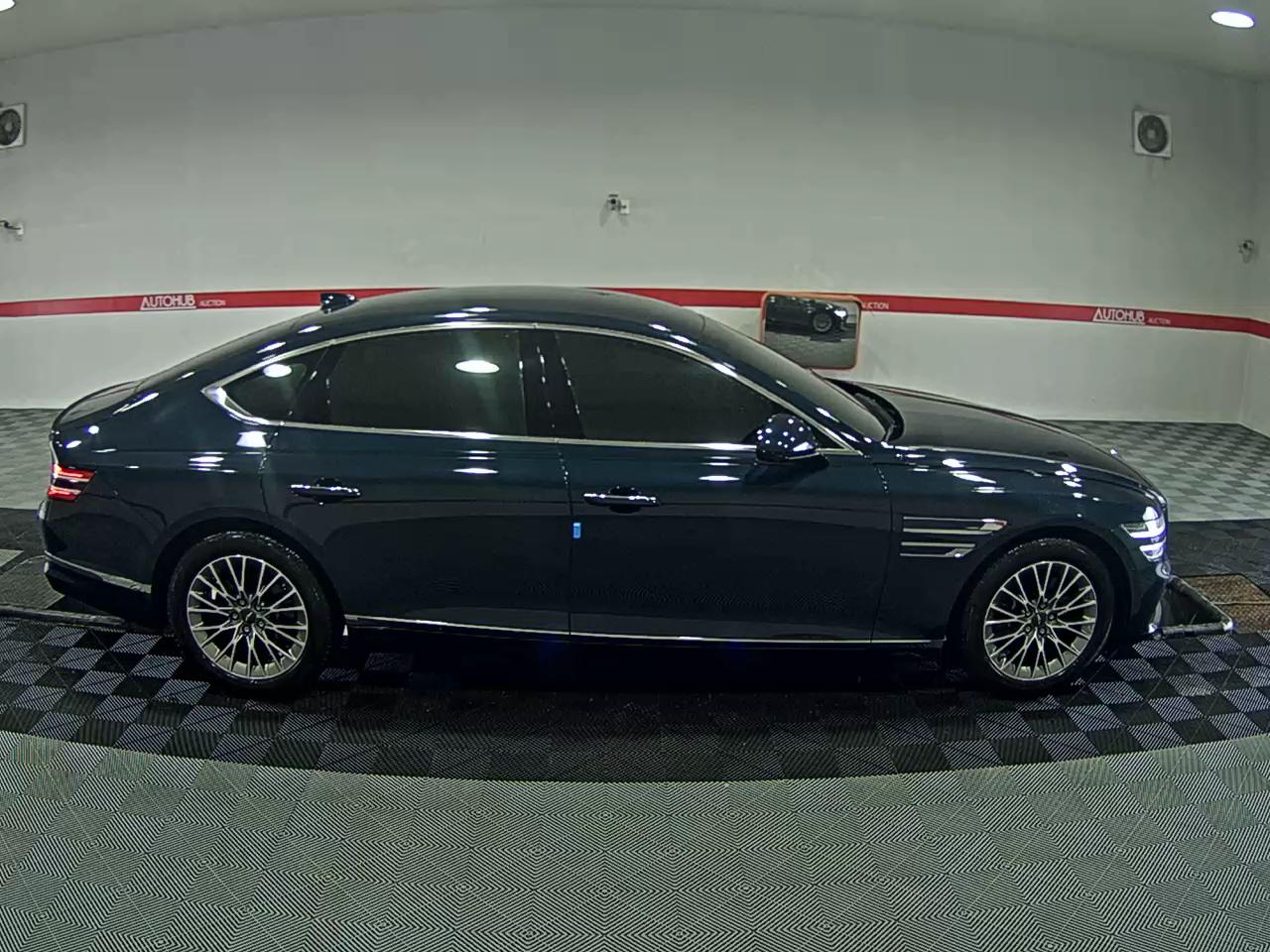 2022 - genesis g80