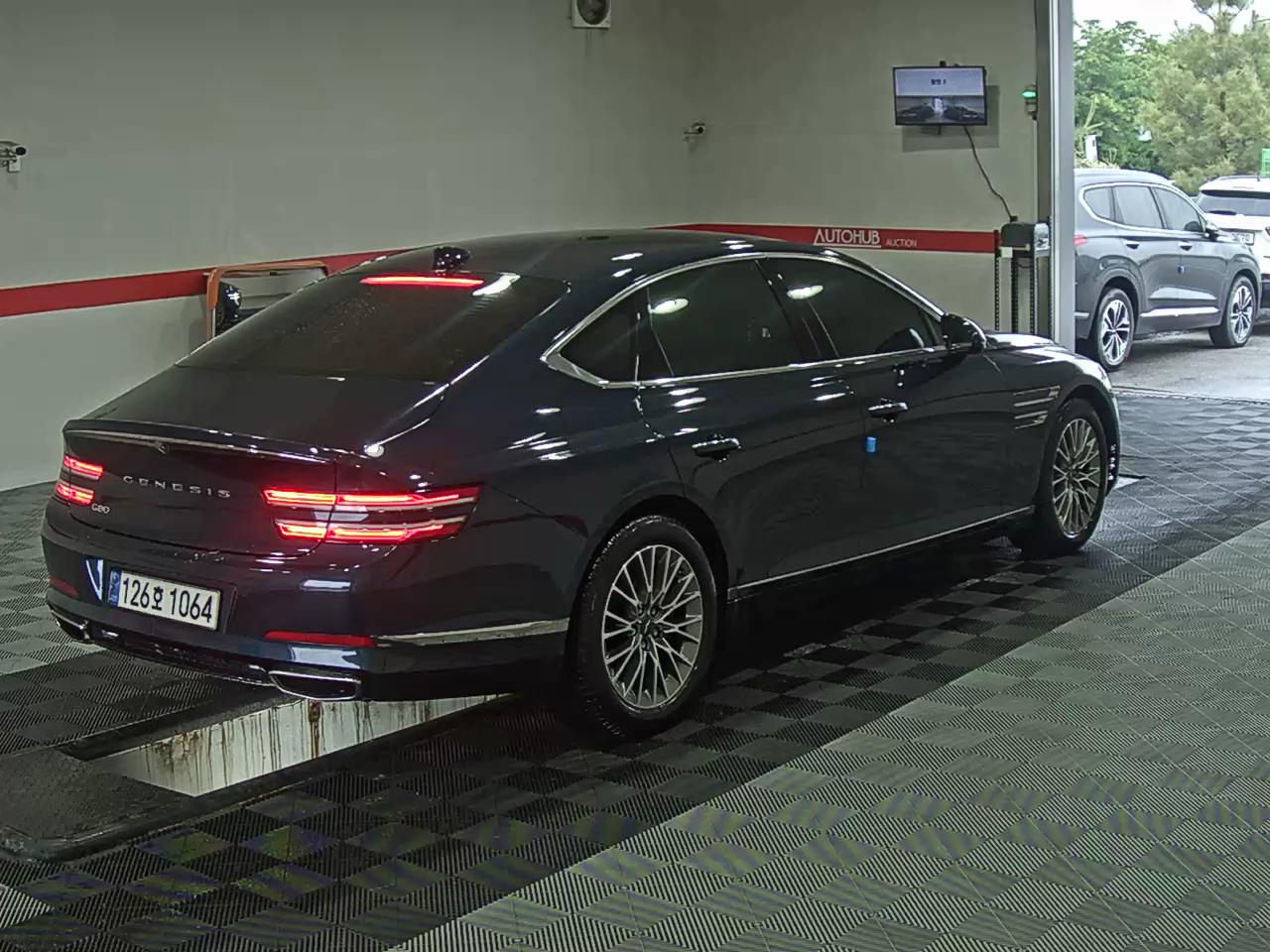 2022 - genesis g80