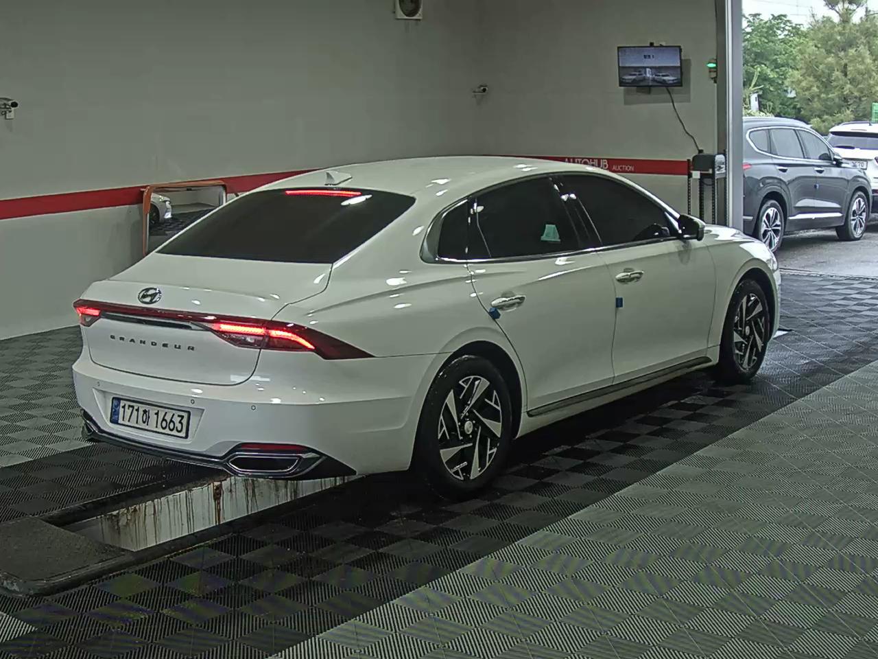 2022 - hyundai grandeur