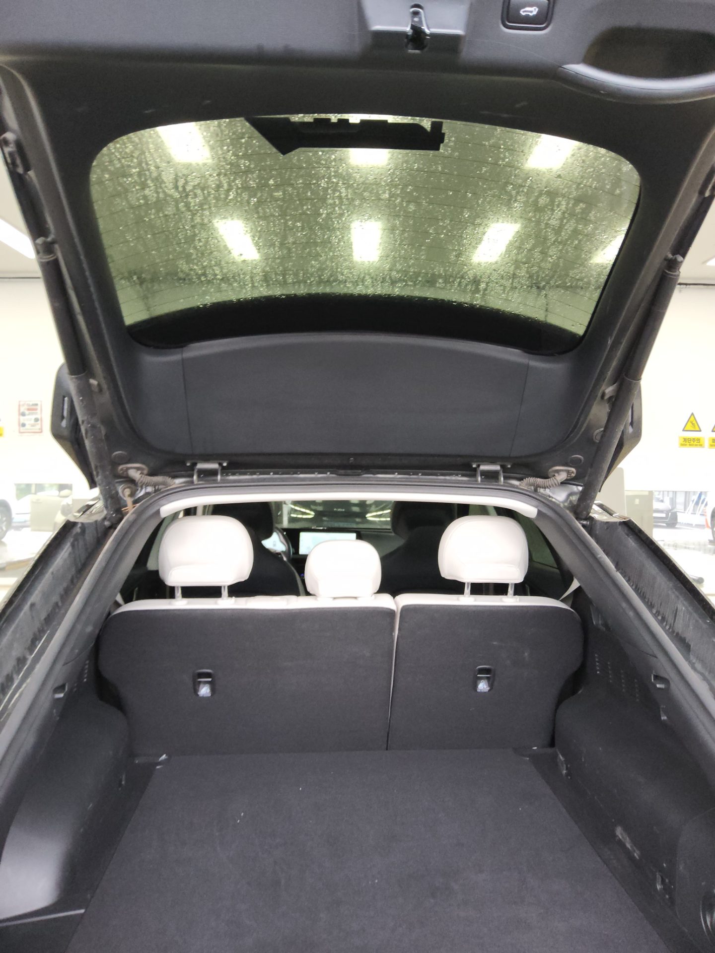 2023 - kia ev6