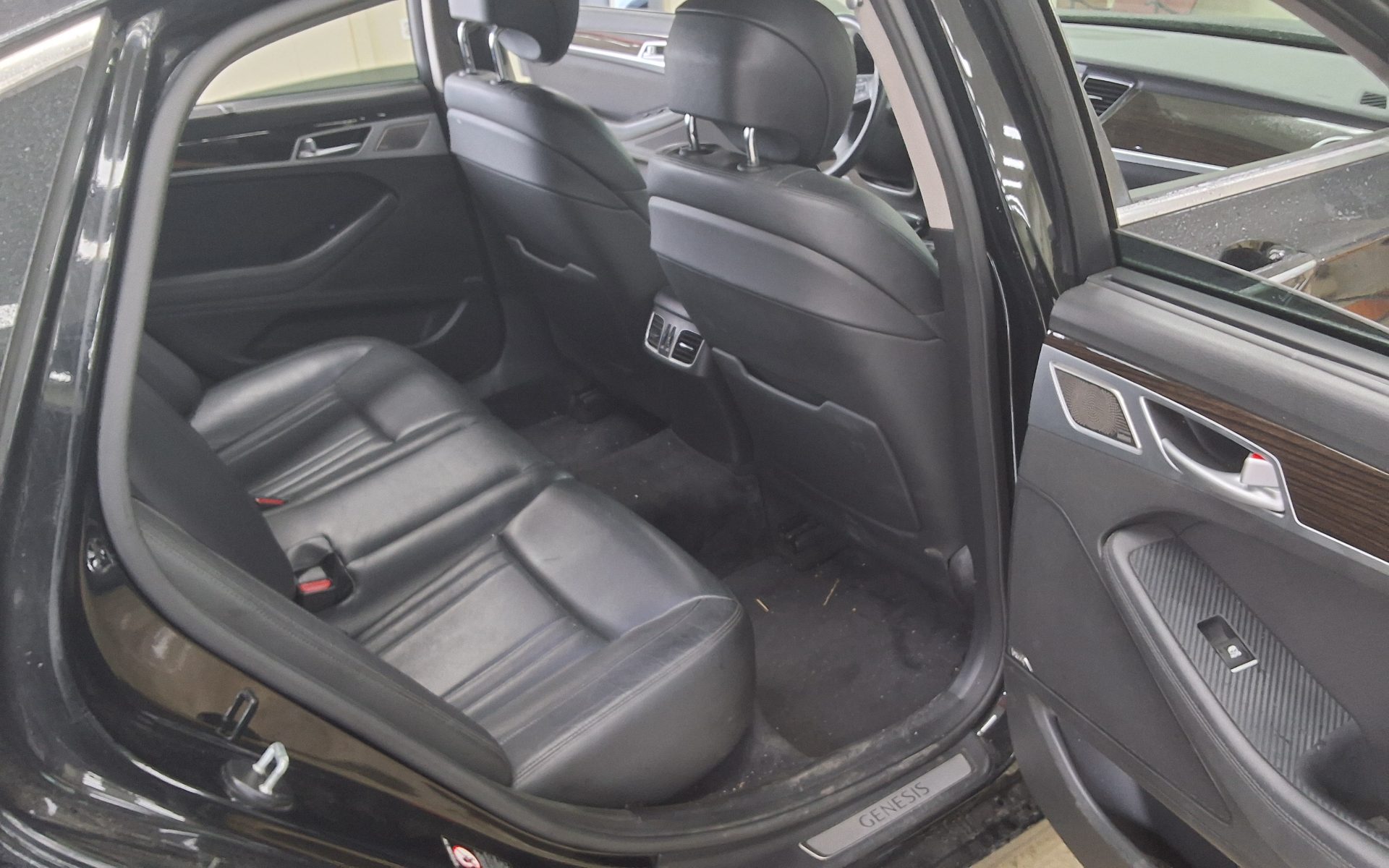 2017 - genesis g80