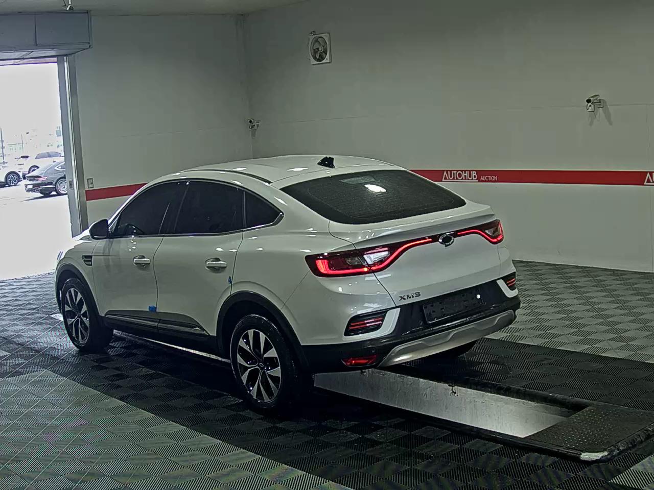 2023 - renault xm3