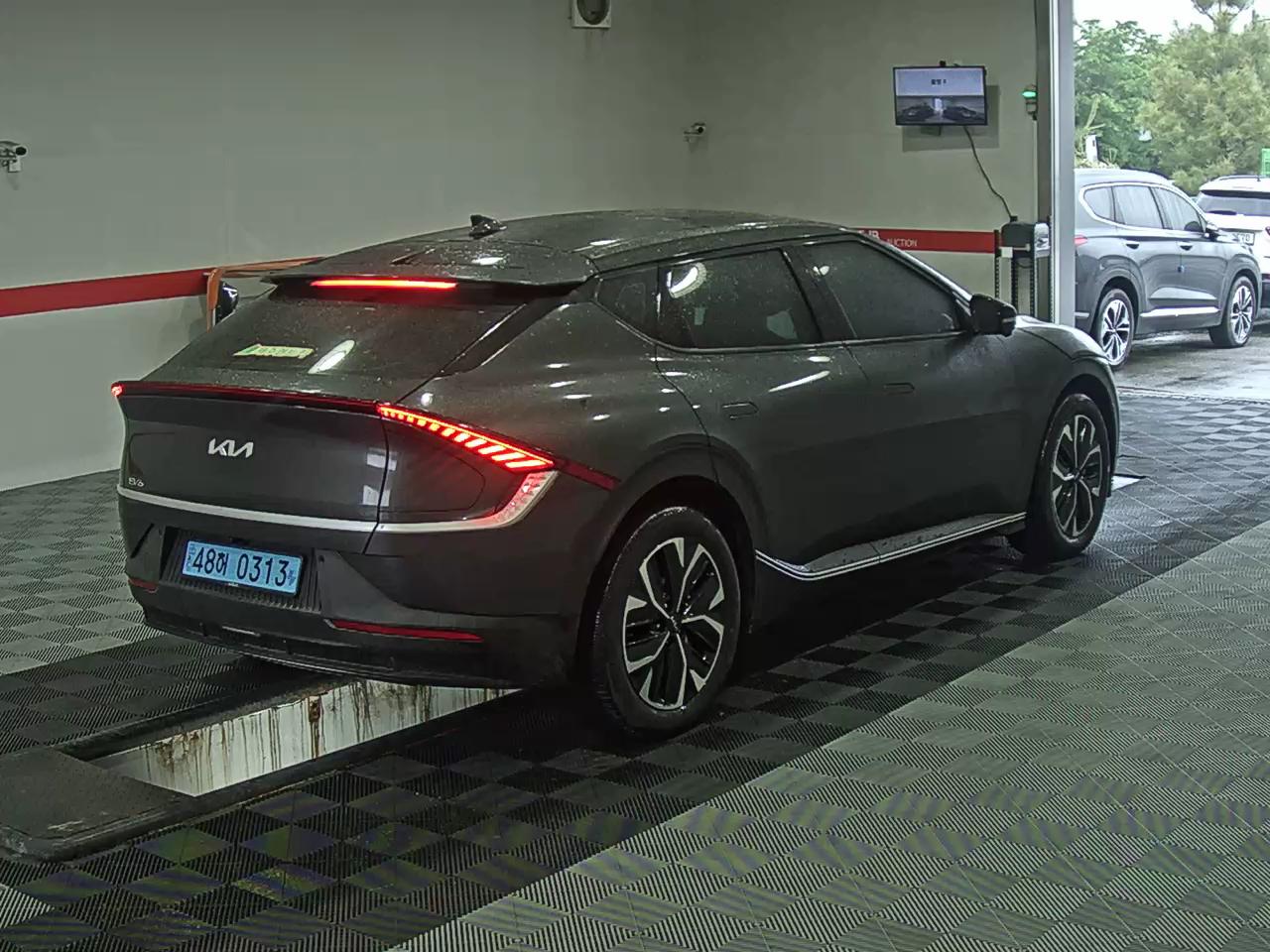 2023 - kia ev6