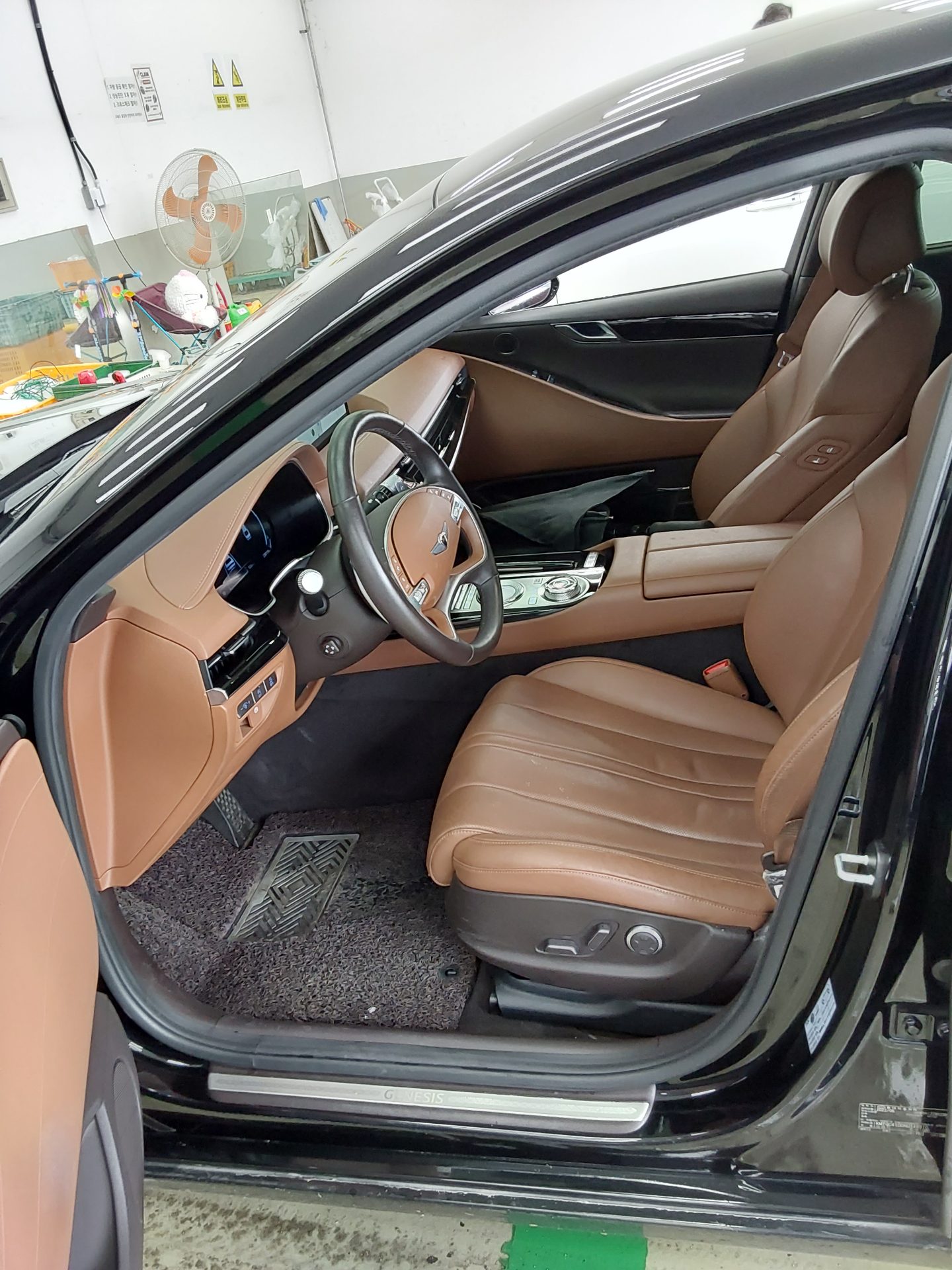 2022 - genesis g80